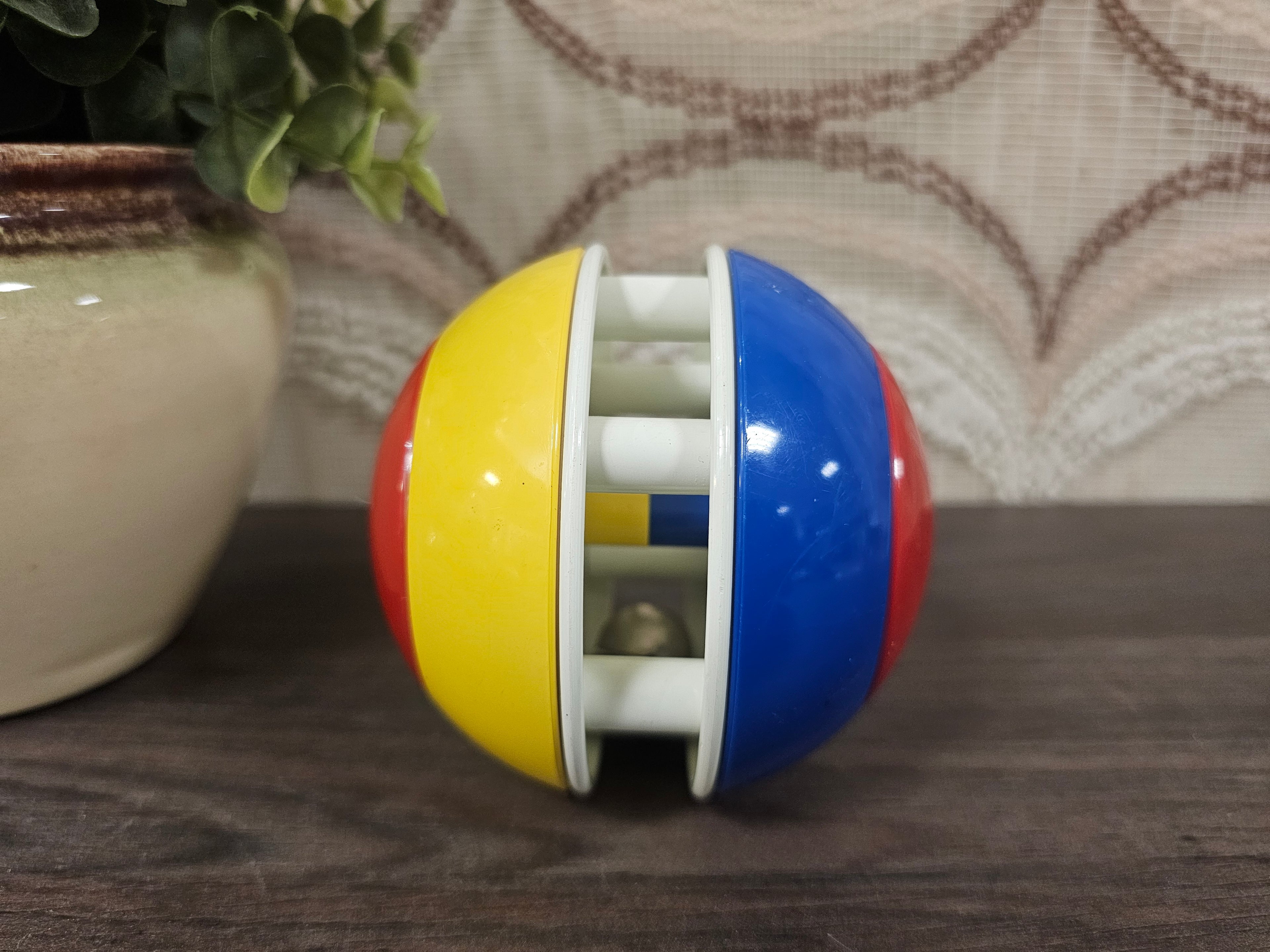 Ambi Toys vintage Twinkle Bal – kleurrijke speelbal met belletje