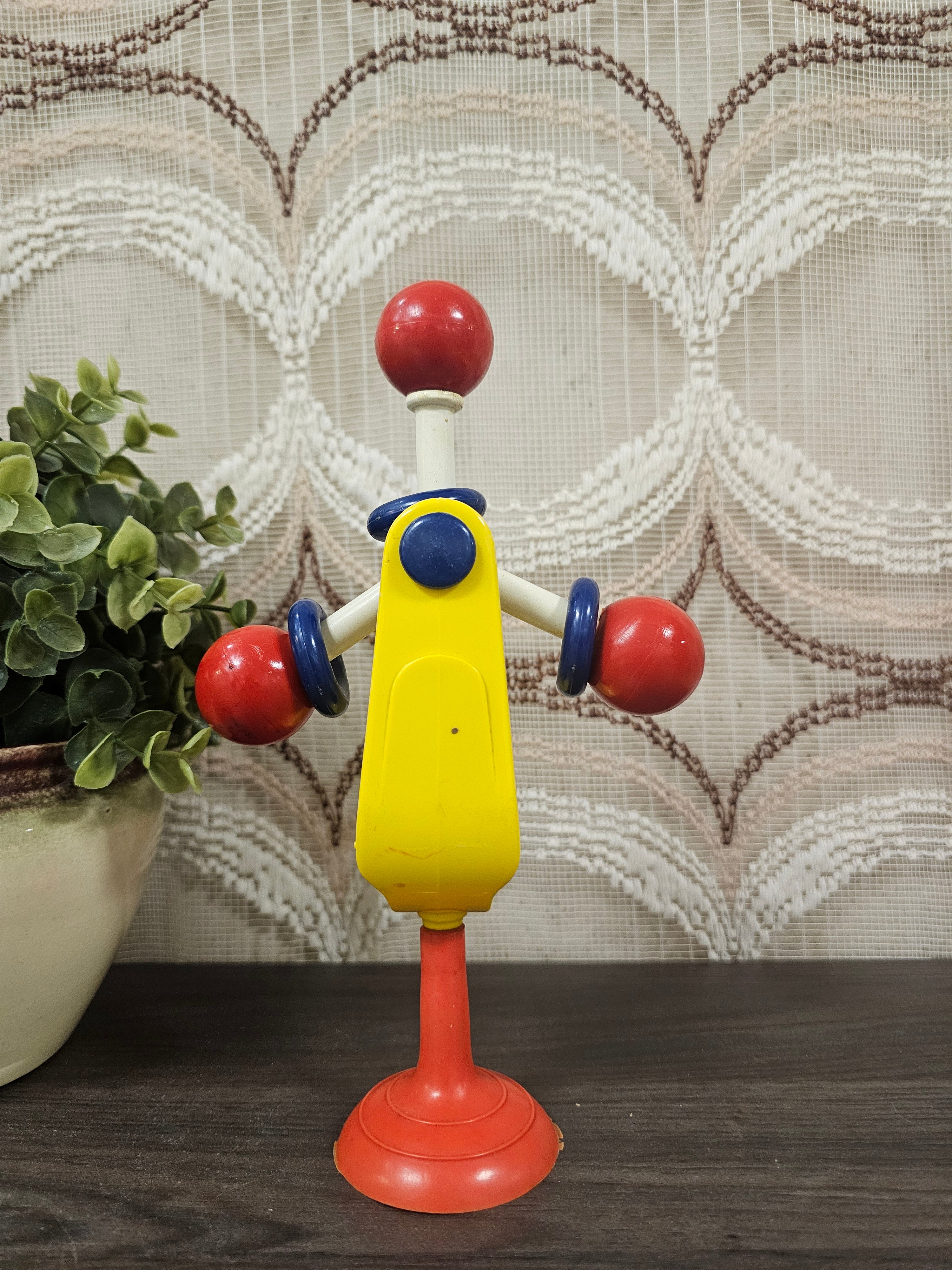 Ambi Toys Rota Rattle vintage draaibare rammelaar met zuignap