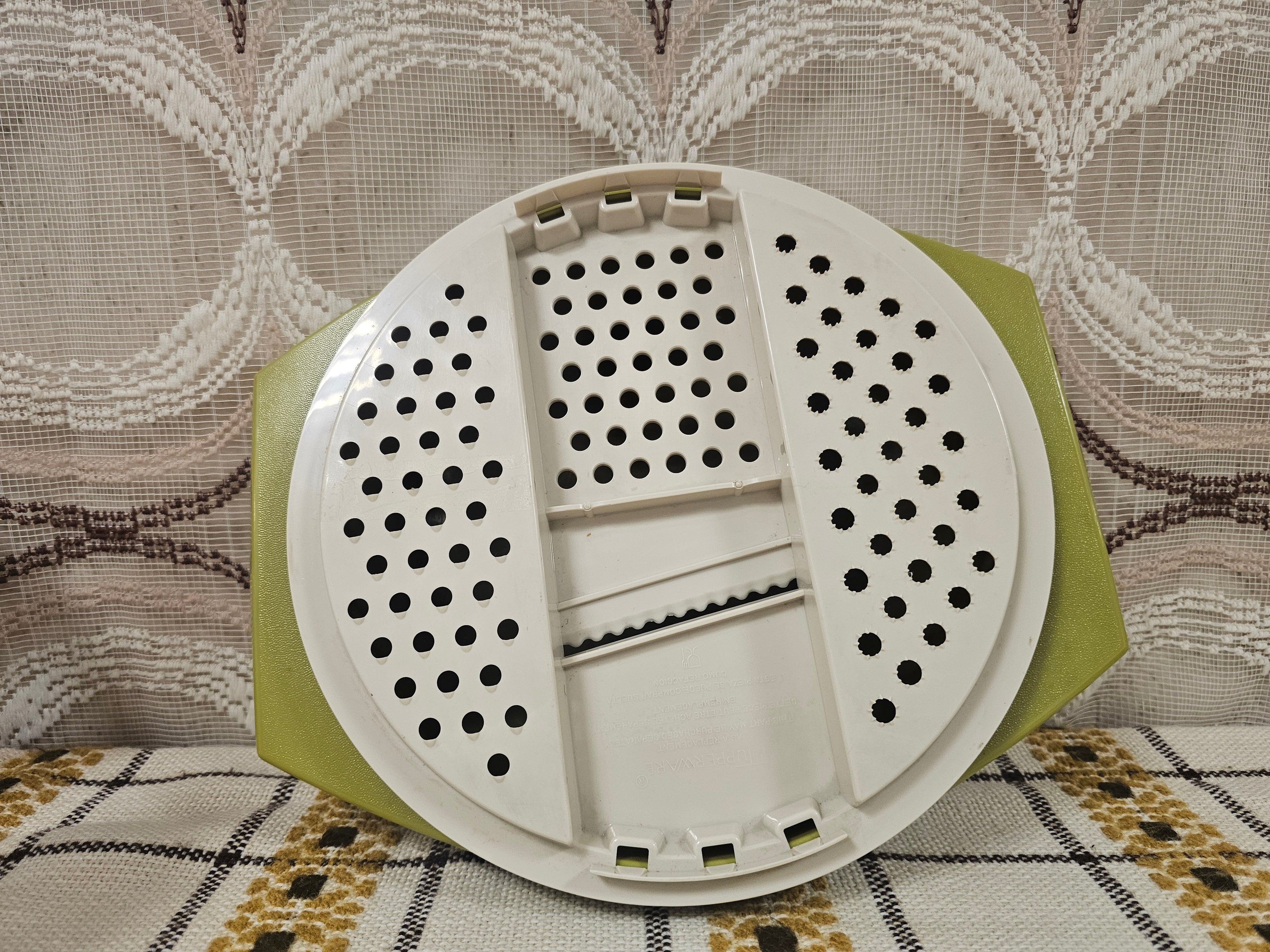 Tupperware vintage rasp olijfgroen