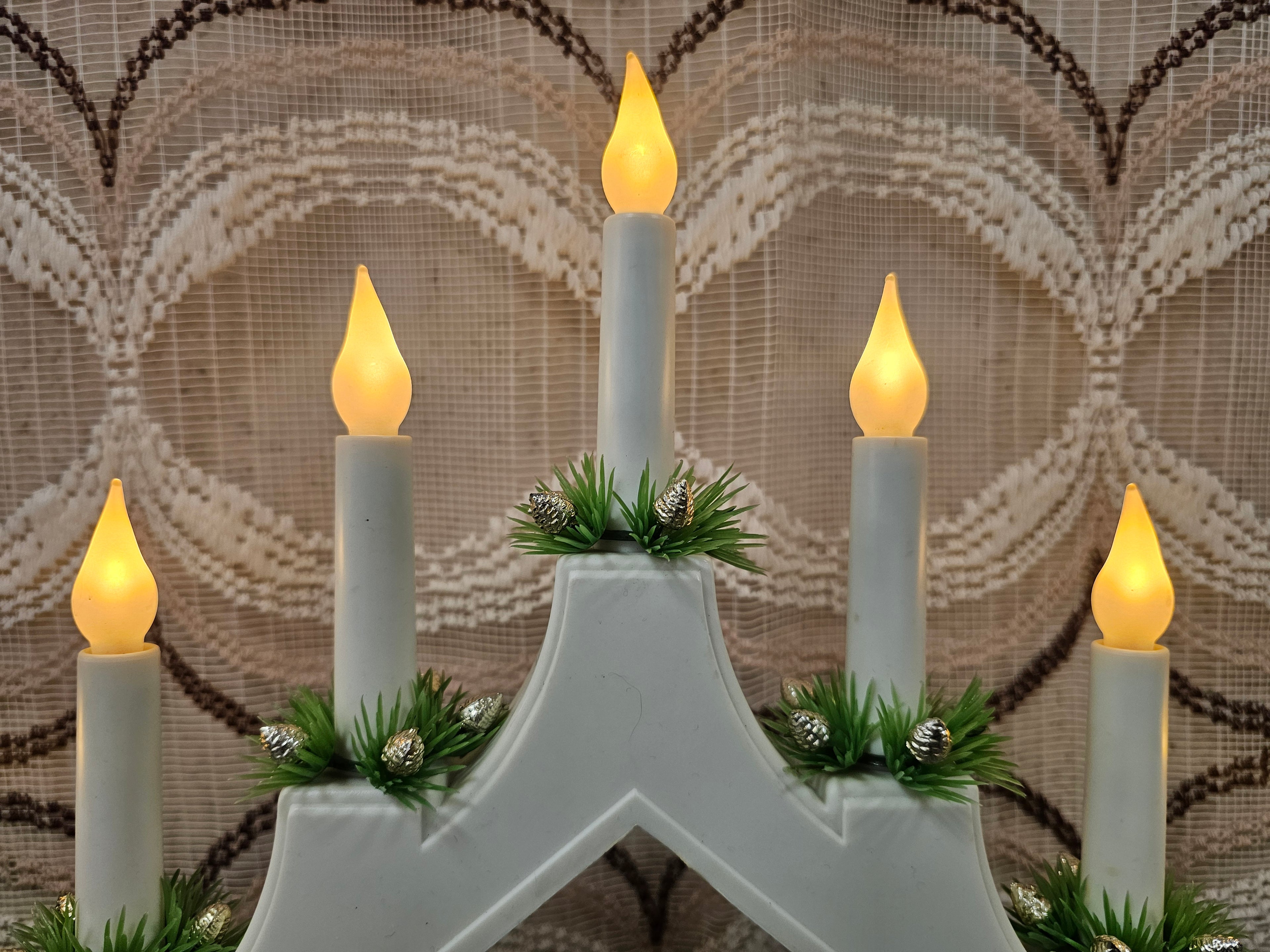 Vintage kaarsenbrug wit kerstkandelaar met 7 lampjes