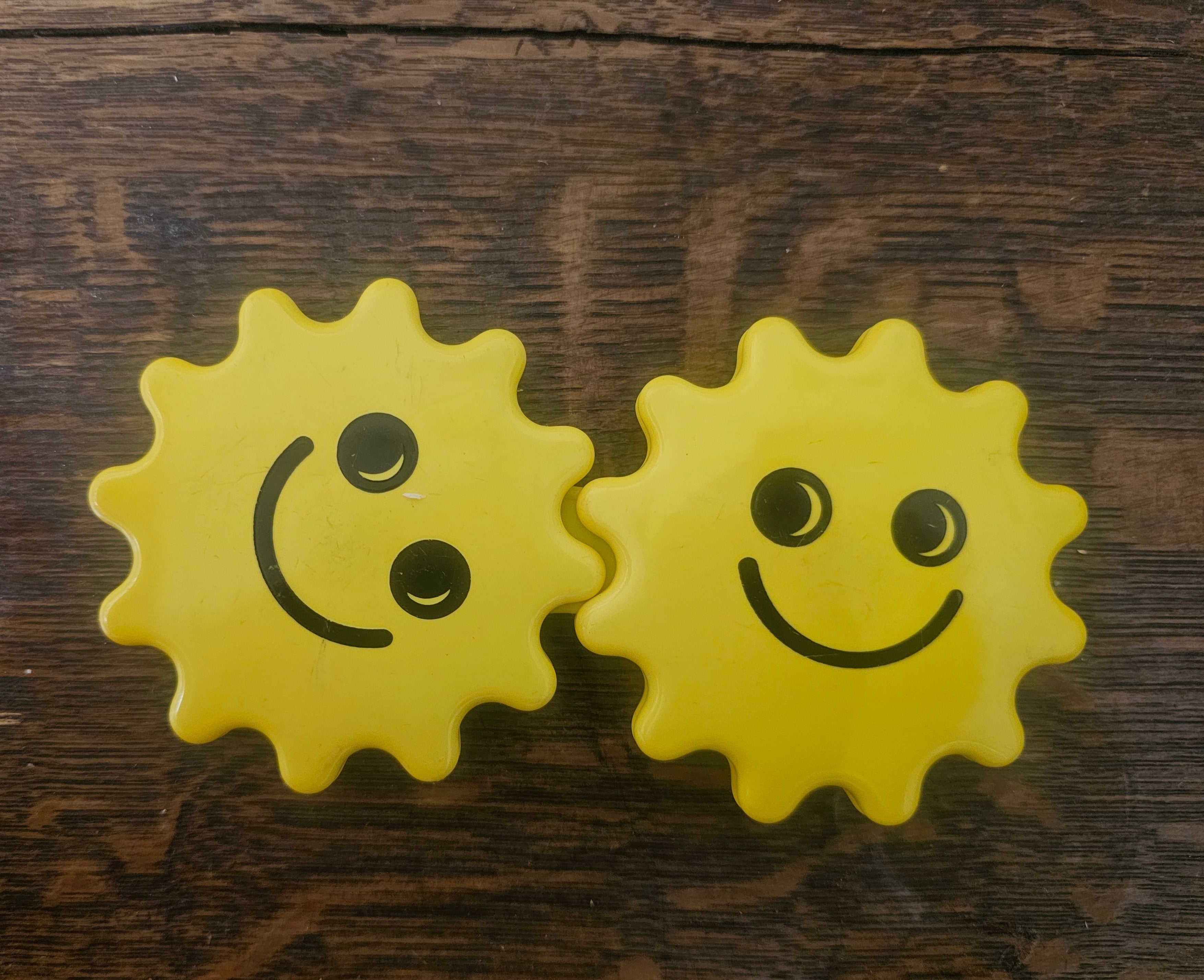 Ambi Toys tweeling rammelaar zonnetjes