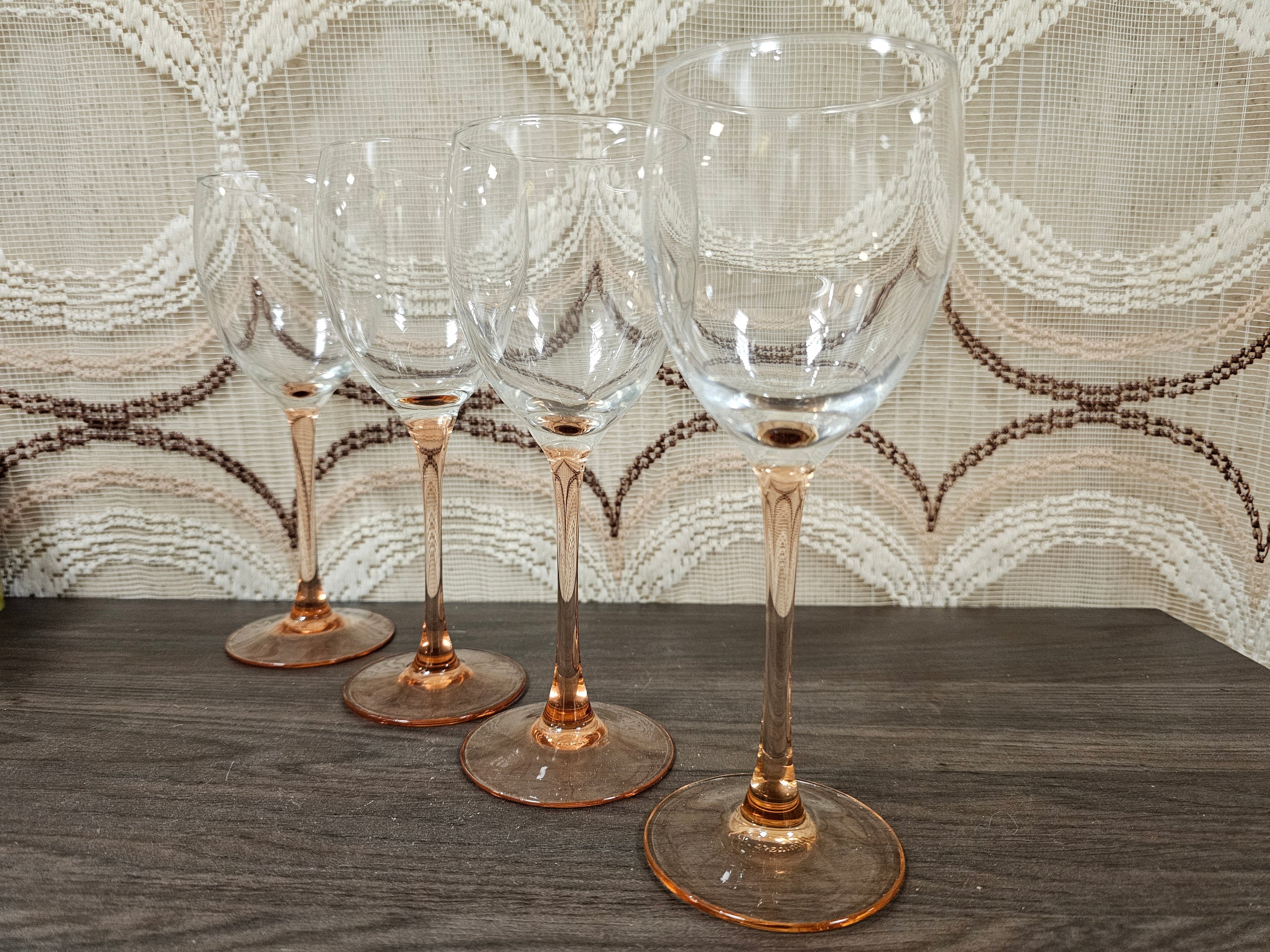 Set van 4 Luminarc France vintage wijnglazen zachtroze – 20 cm