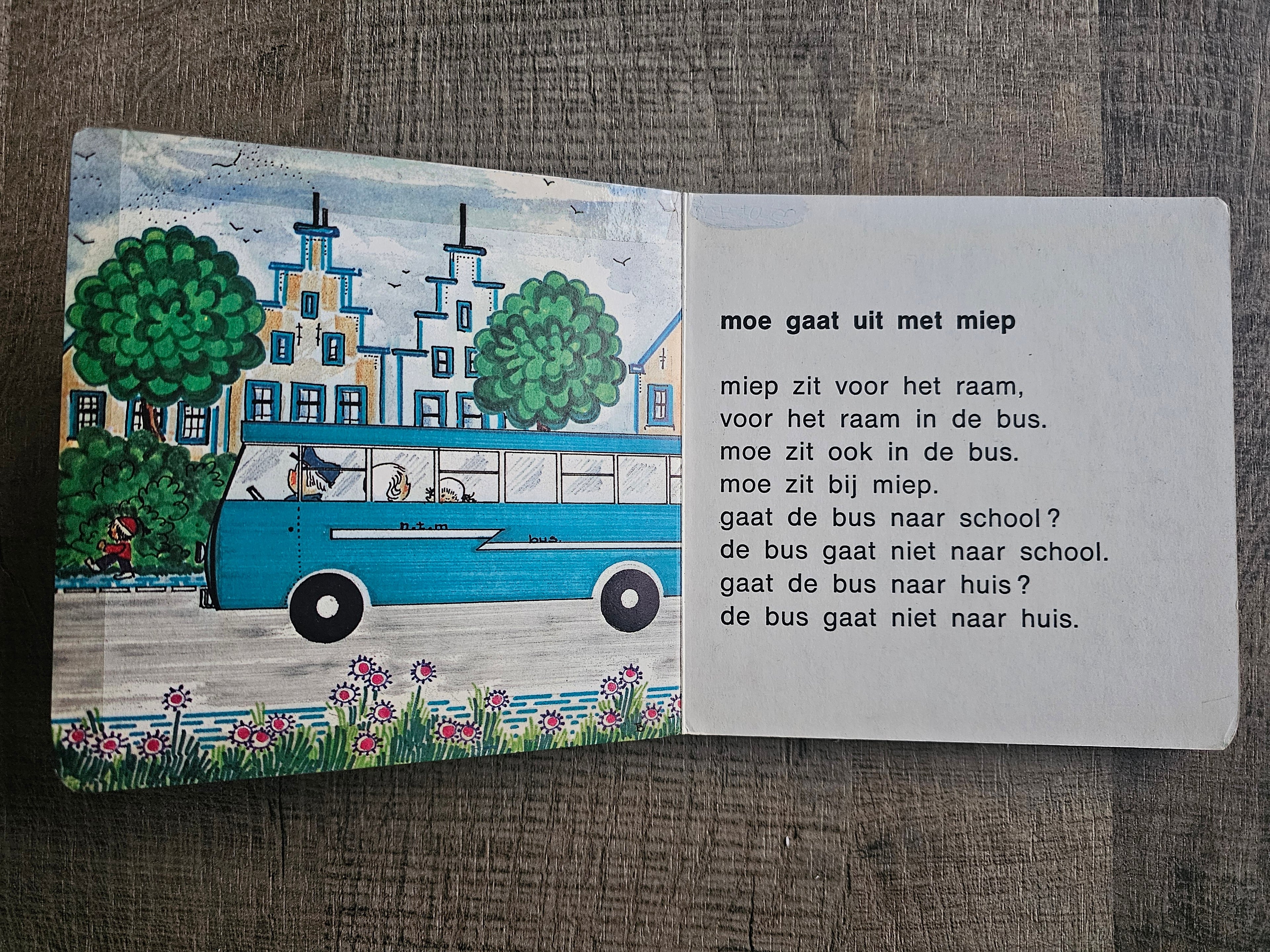 Botjes boekje 6 “Moe gaat uit met Miep” vintage kinderboekje deel 6