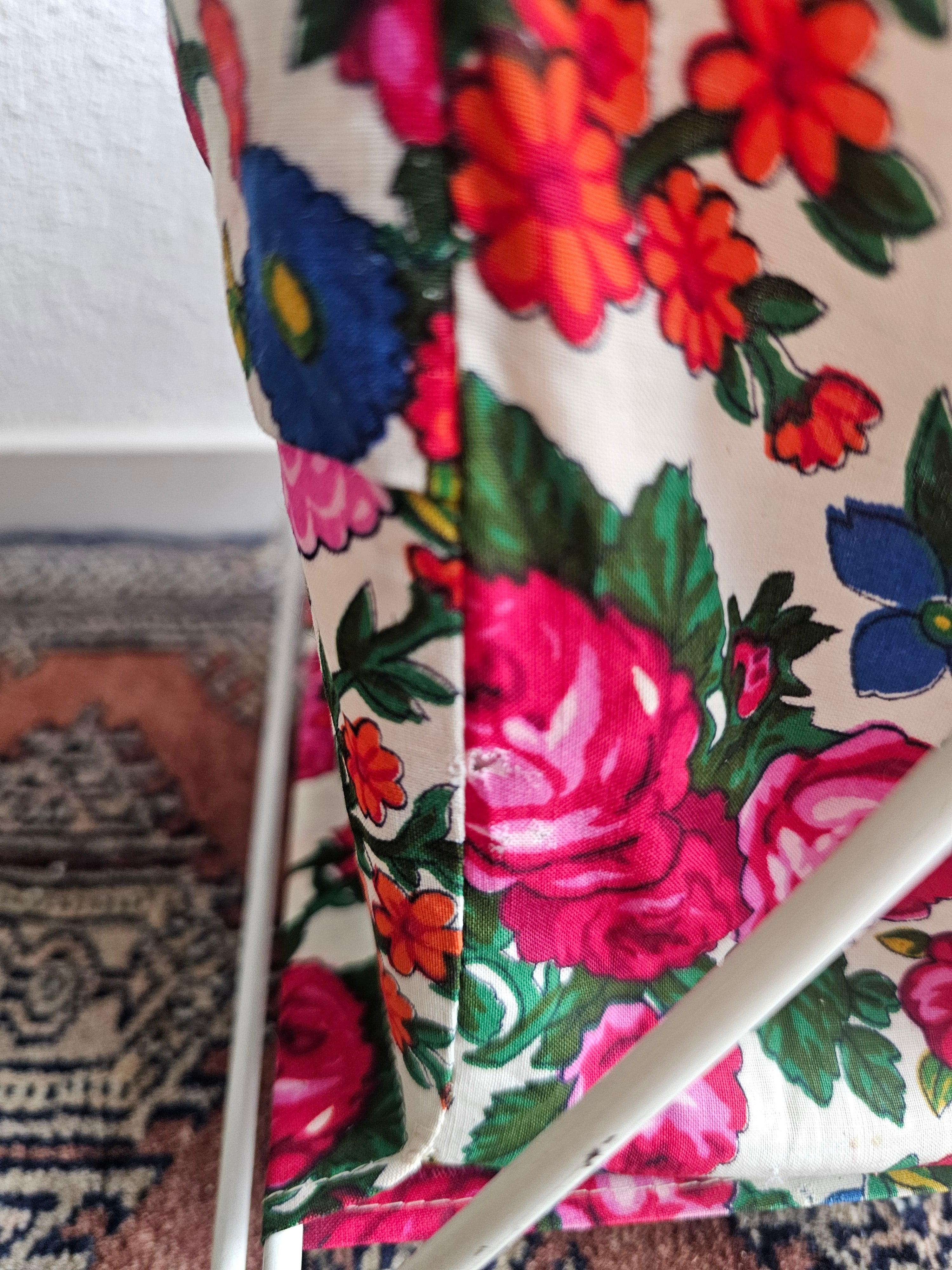 Vintage opvouwbare breimand met bloemenstof