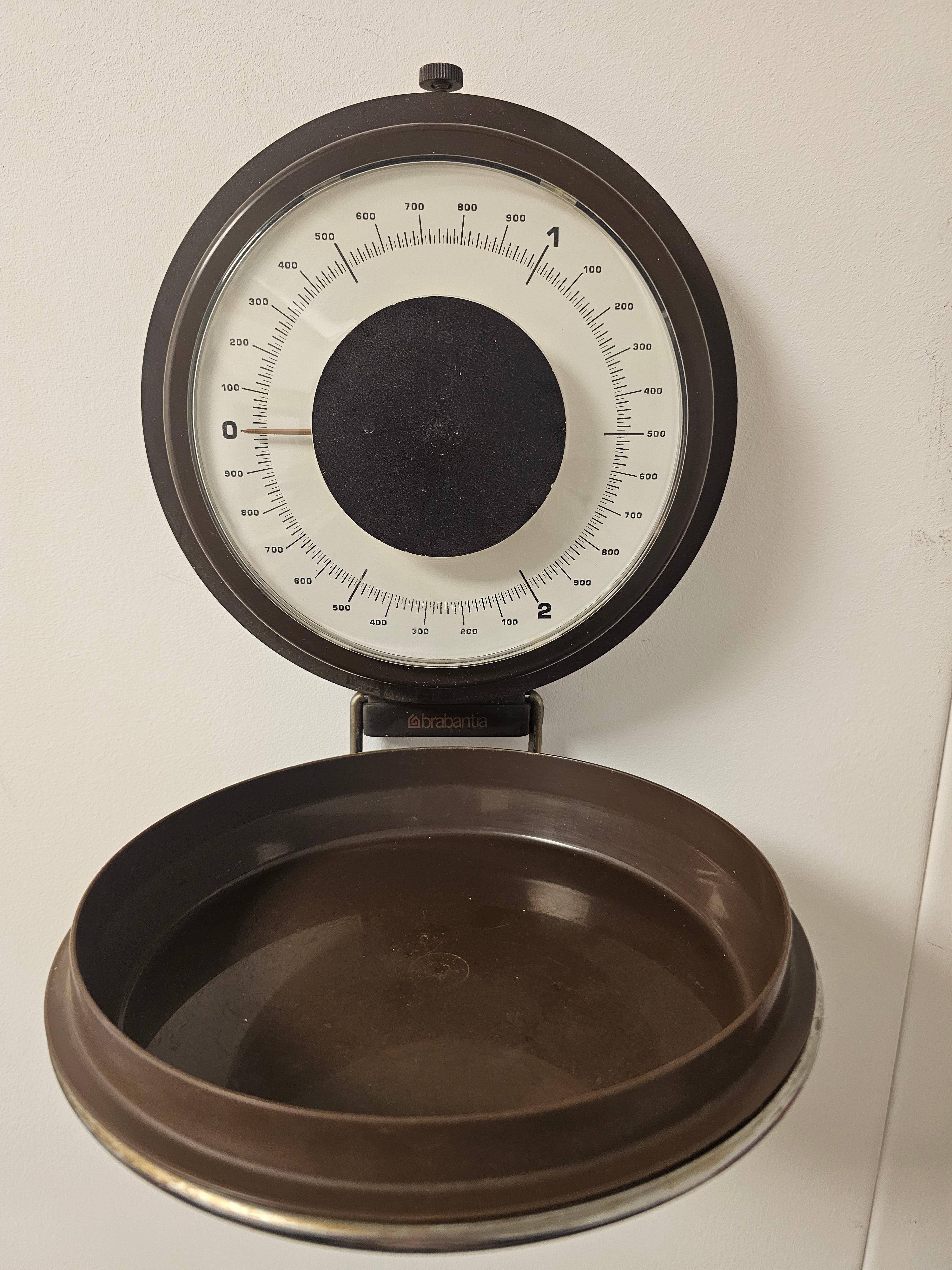 Brabantia keukenweegschaal boterbloem jaren ’70 wandmodel