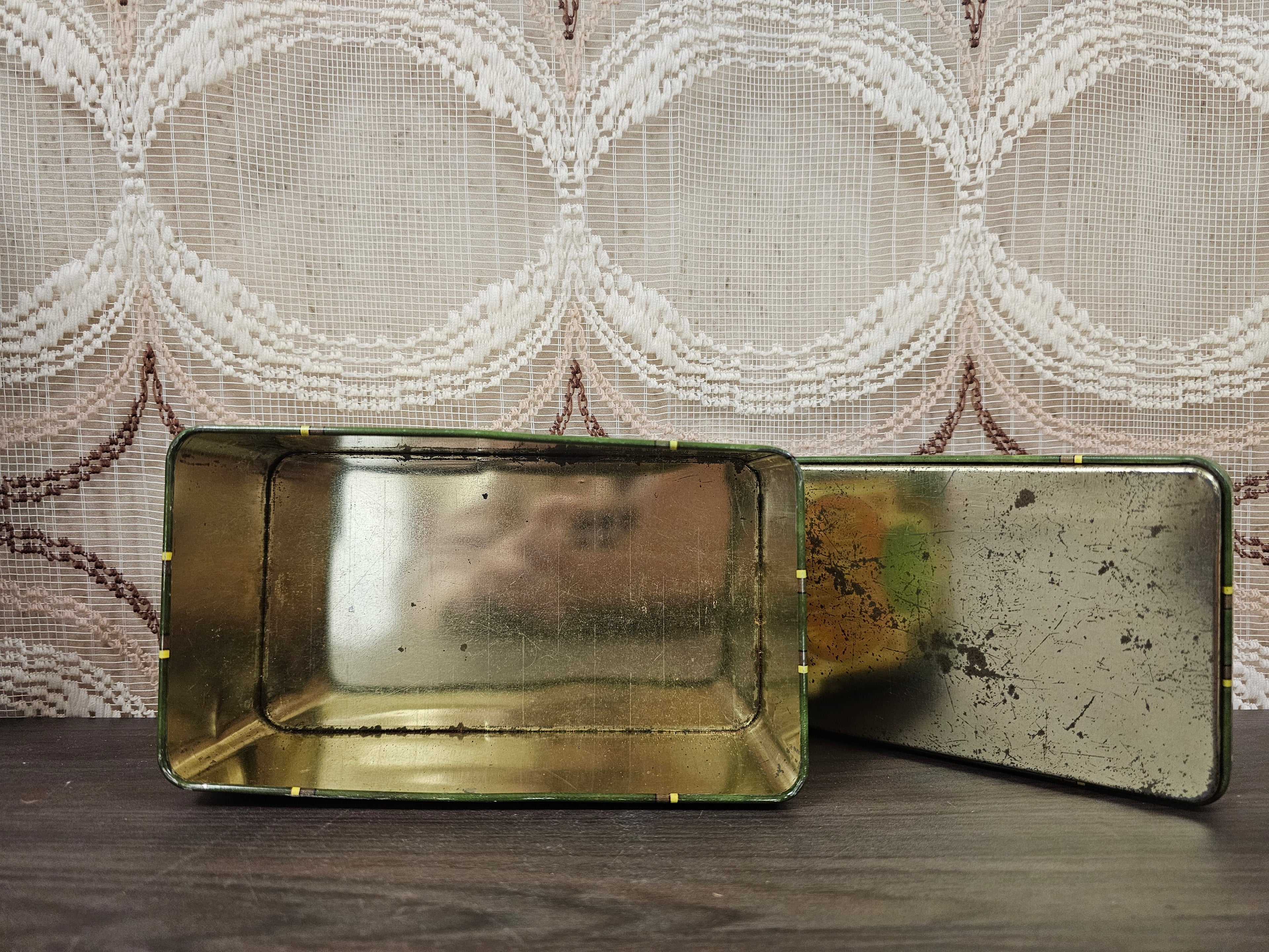 Vintage Douwe Egberts Pickwick theeblik