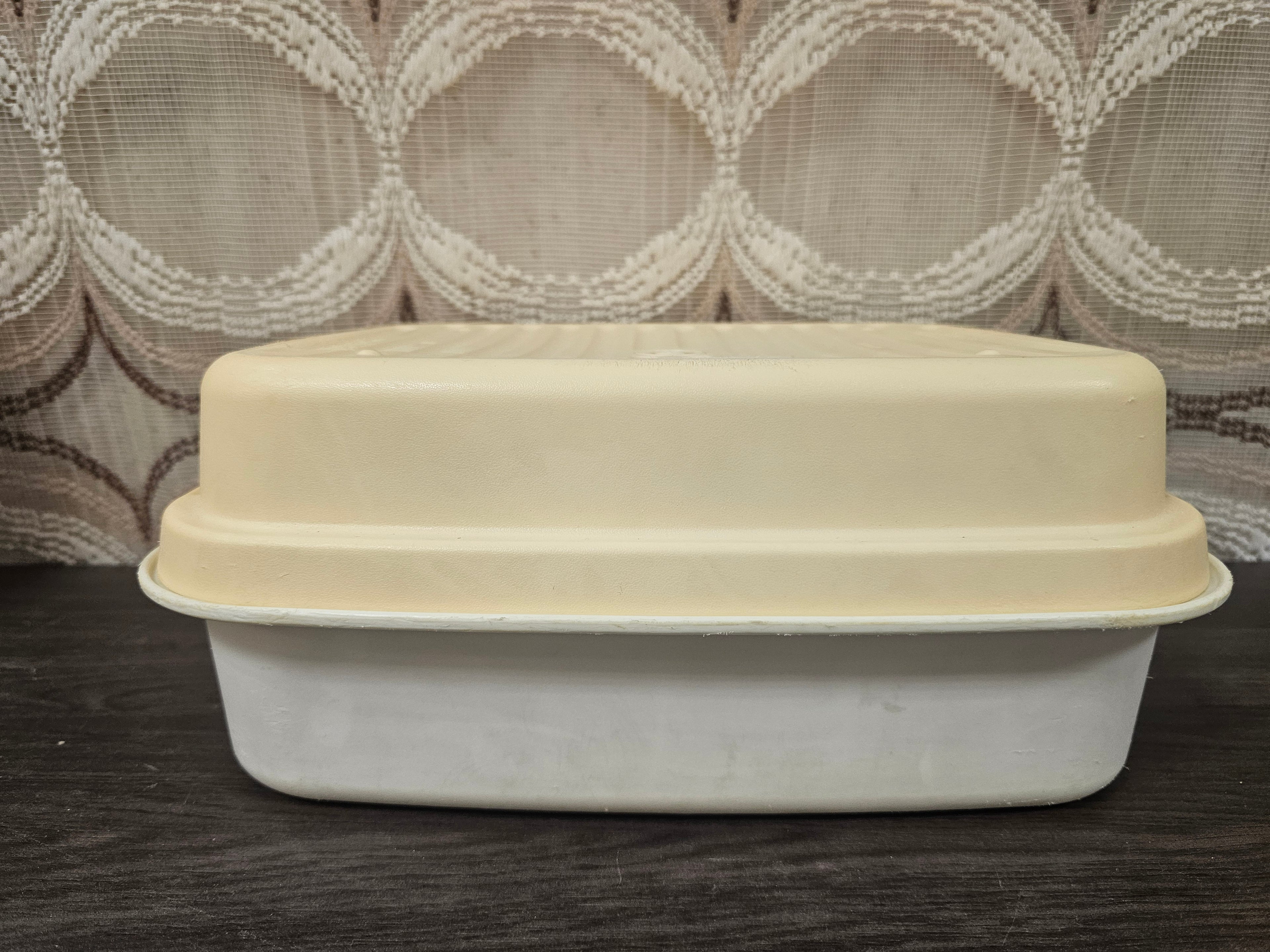 Tupperware Kornuit broodtrommel | Vintage jaren 80 kunststof