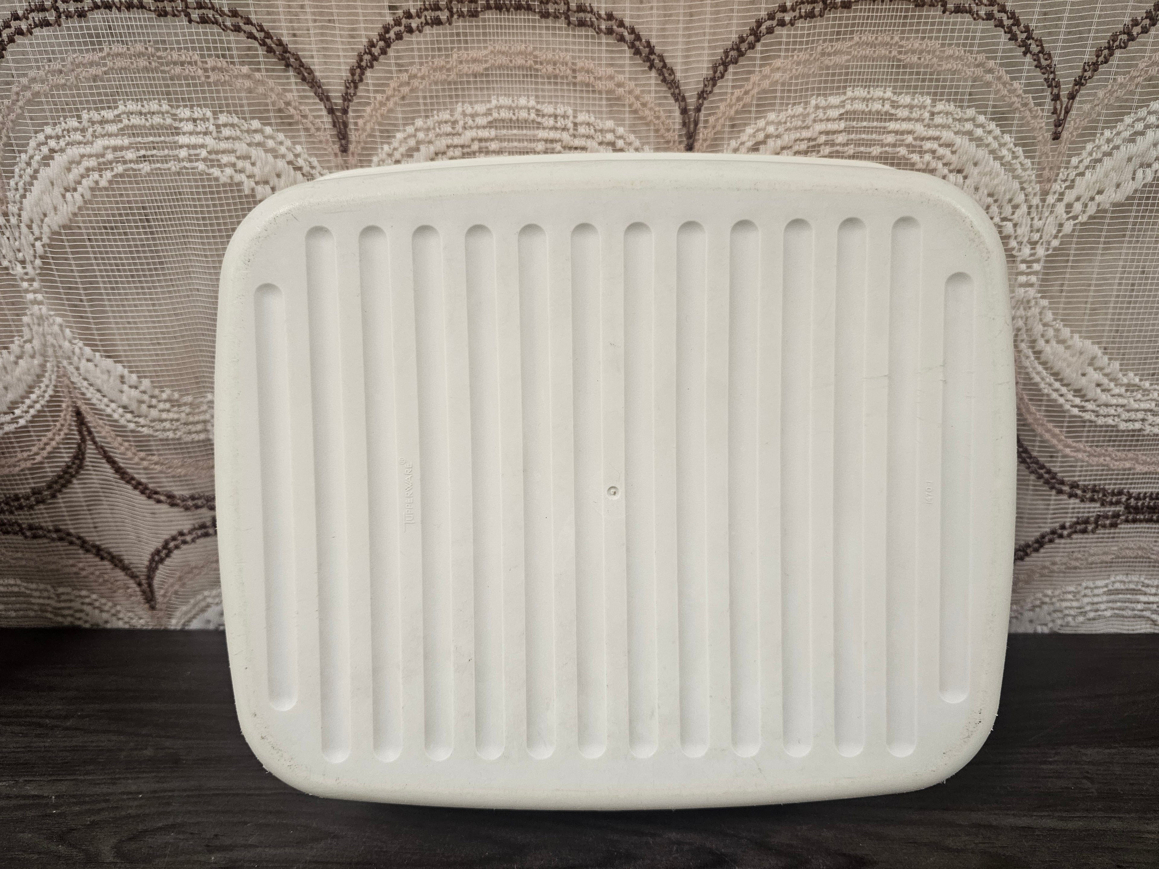 Tupperware Kornuit broodtrommel | Vintage jaren 80 kunststof