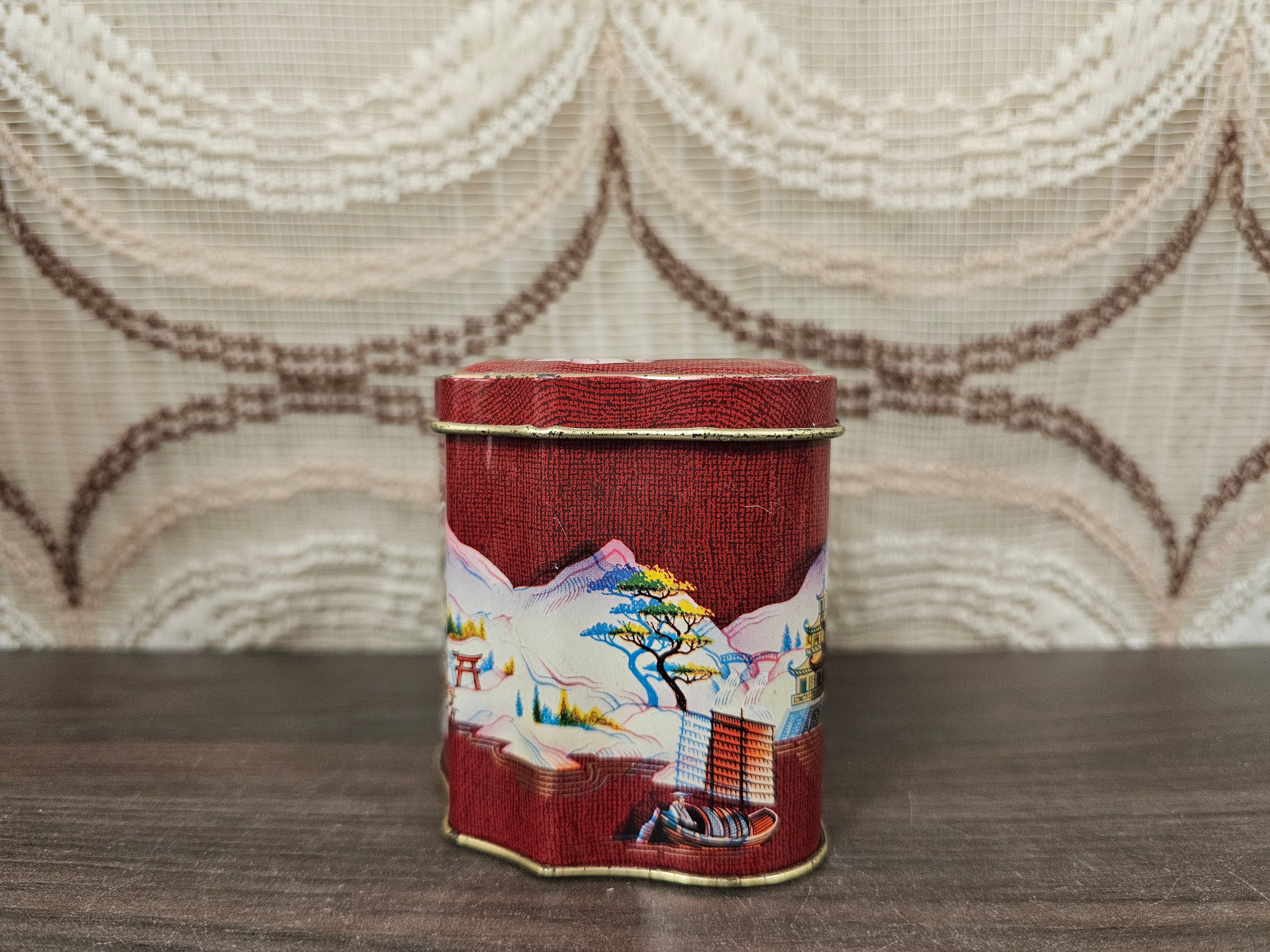 Chinees theeblik winter- rood met landschap