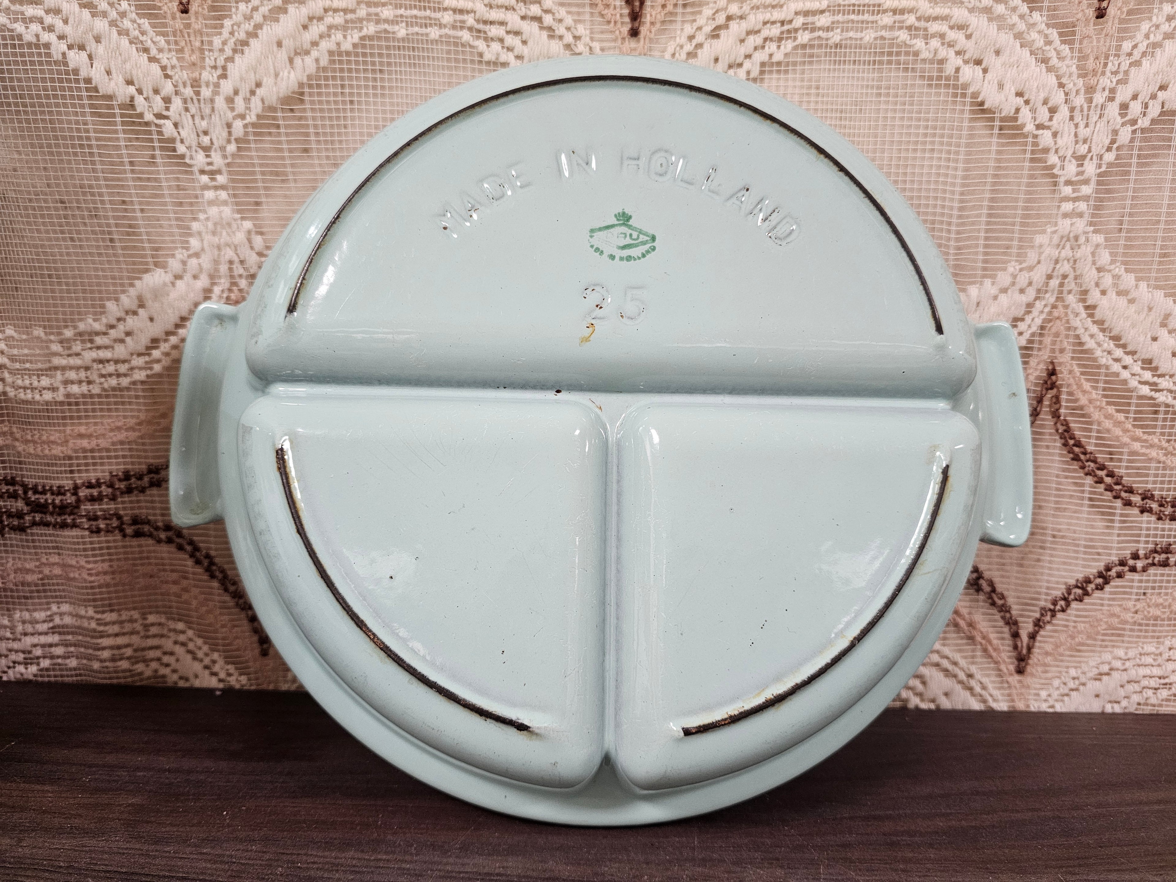 DRU Holland geëmailleerde gietijzeren schaal met deksel – 3 vakken