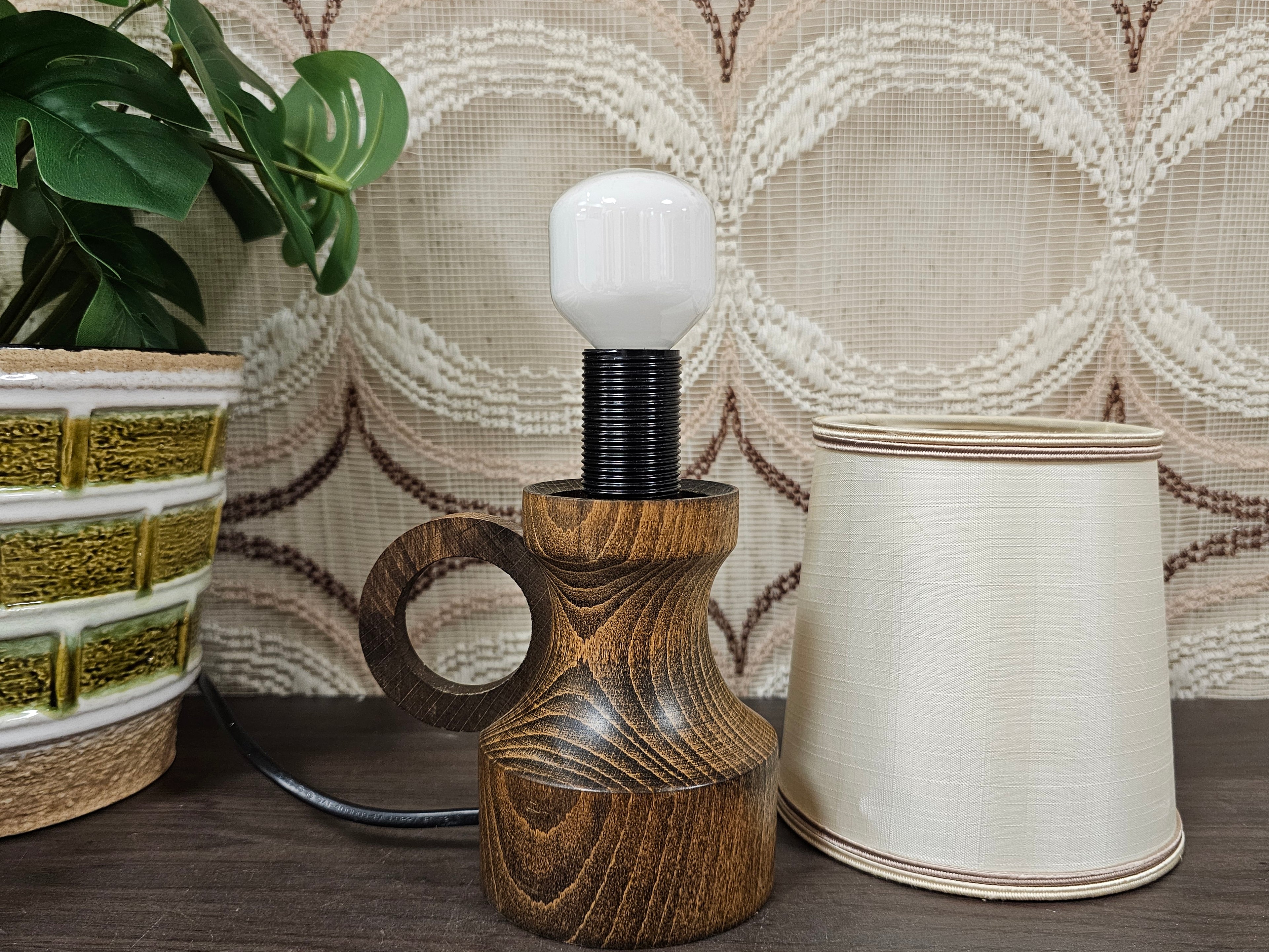 Vintage houten tafellamp