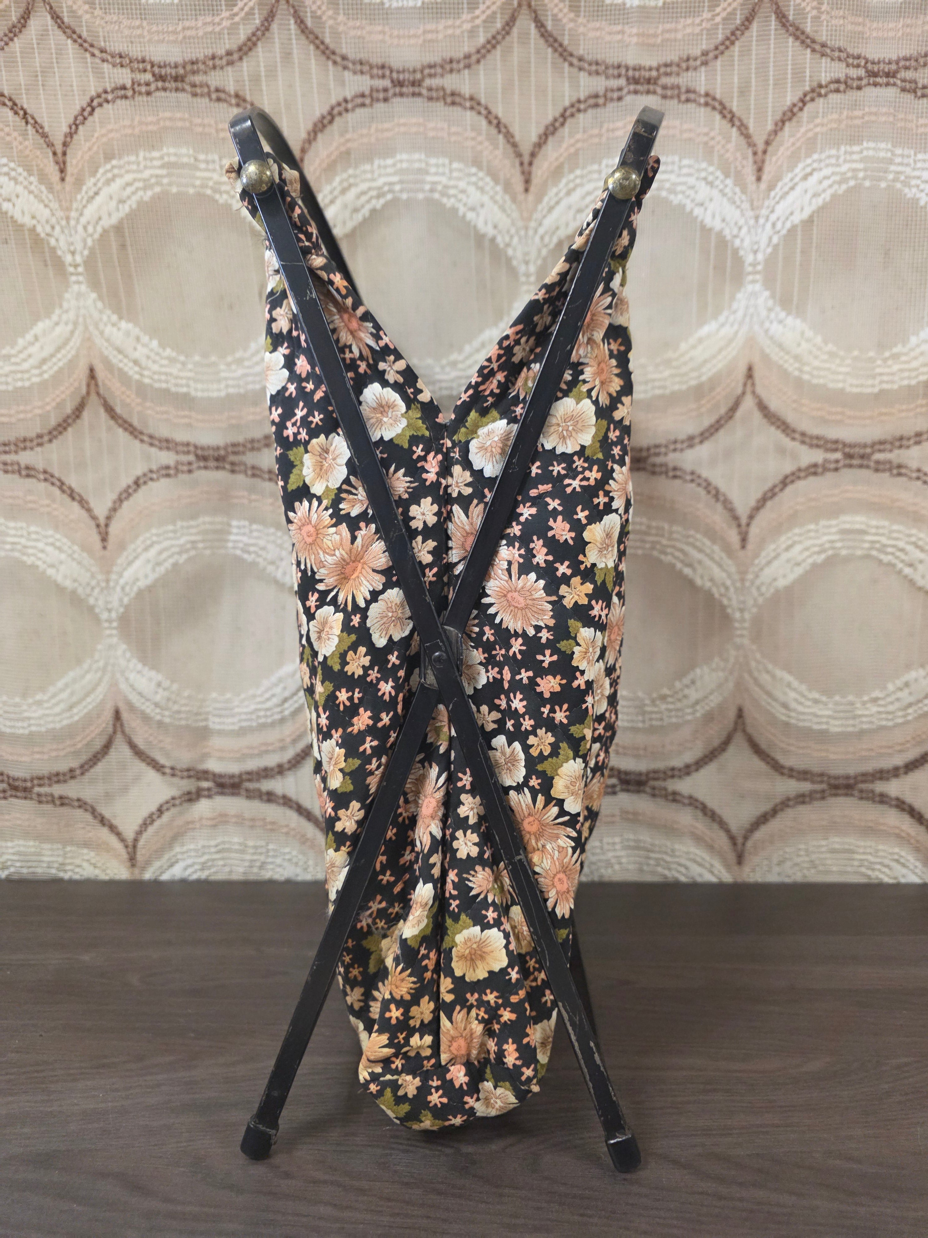 Vintage opvouwbare breimand met bloemenstof