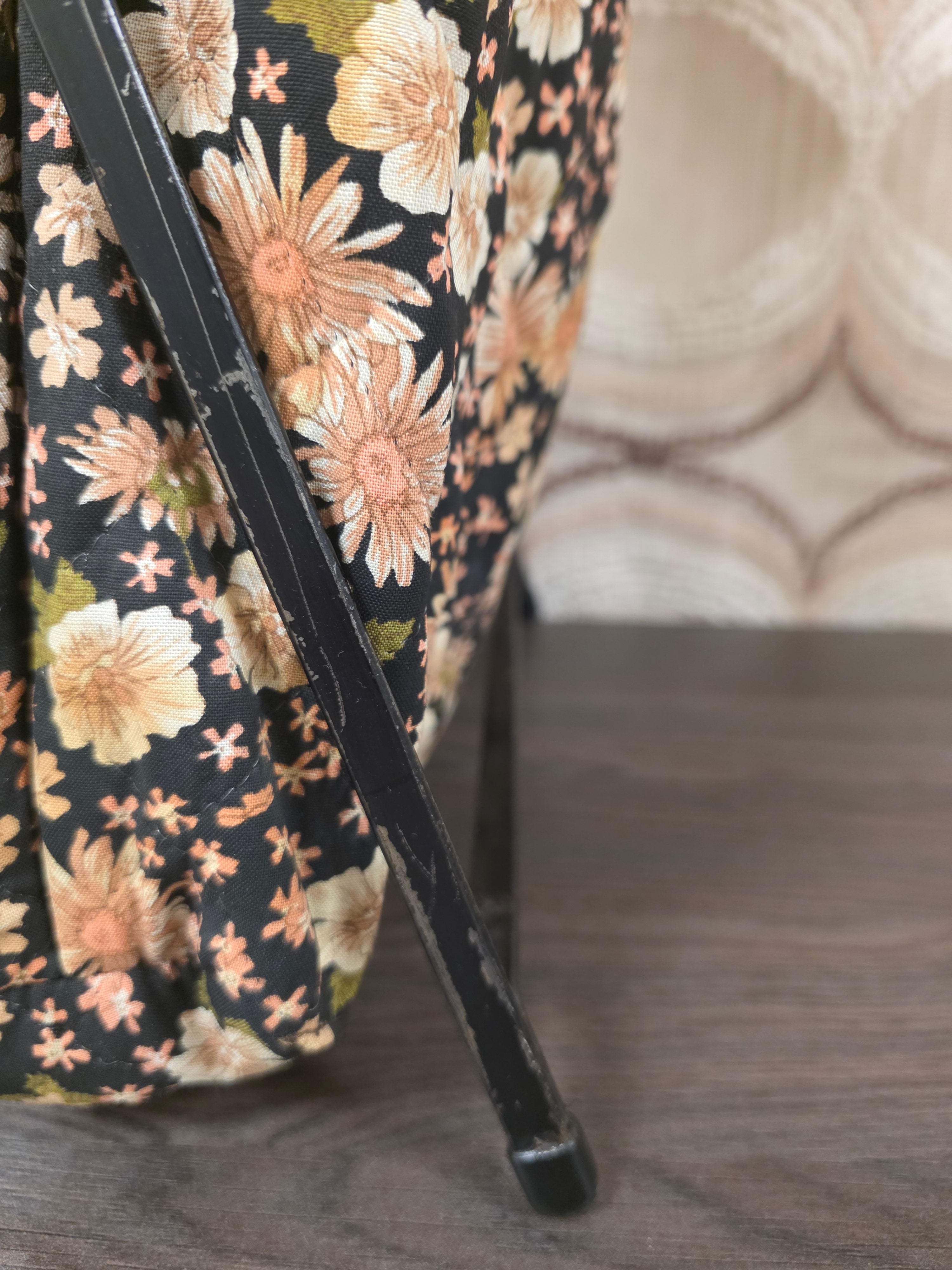 Vintage opvouwbare breimand met bloemenstof