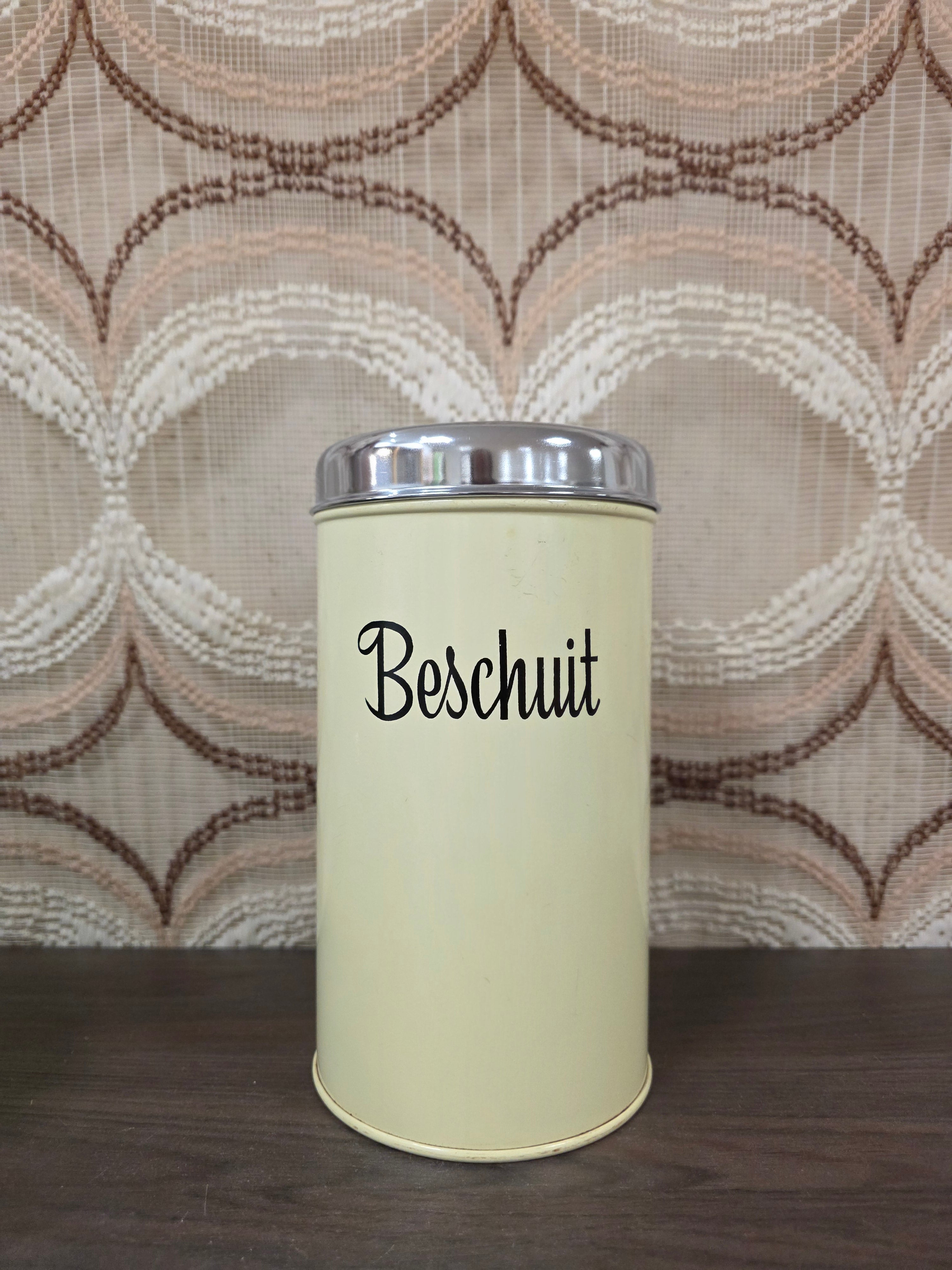 Brabantia beschuitbus met lift – crème vintage