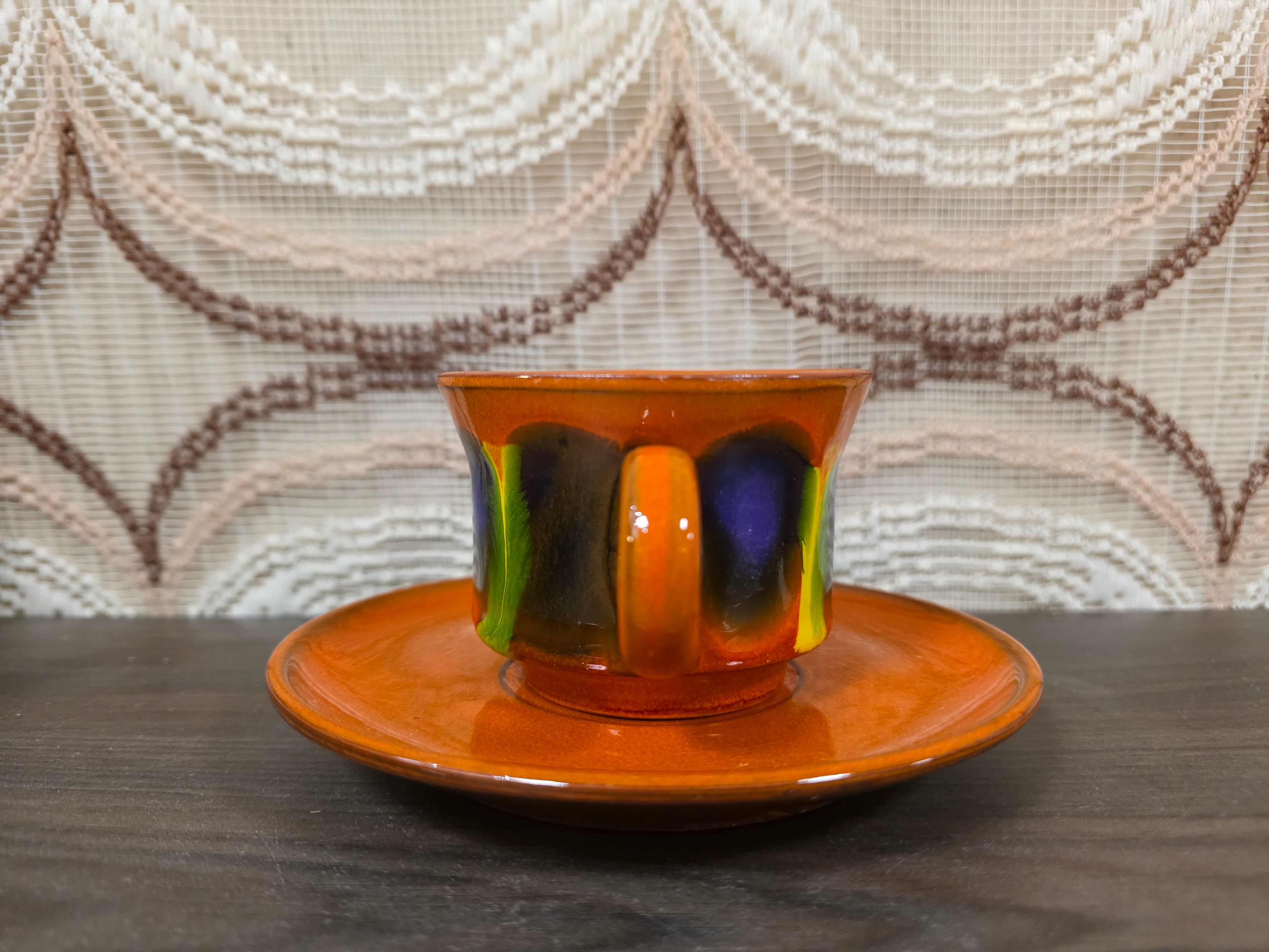 Vintage kop en schotel oranje met paars geel fat lava