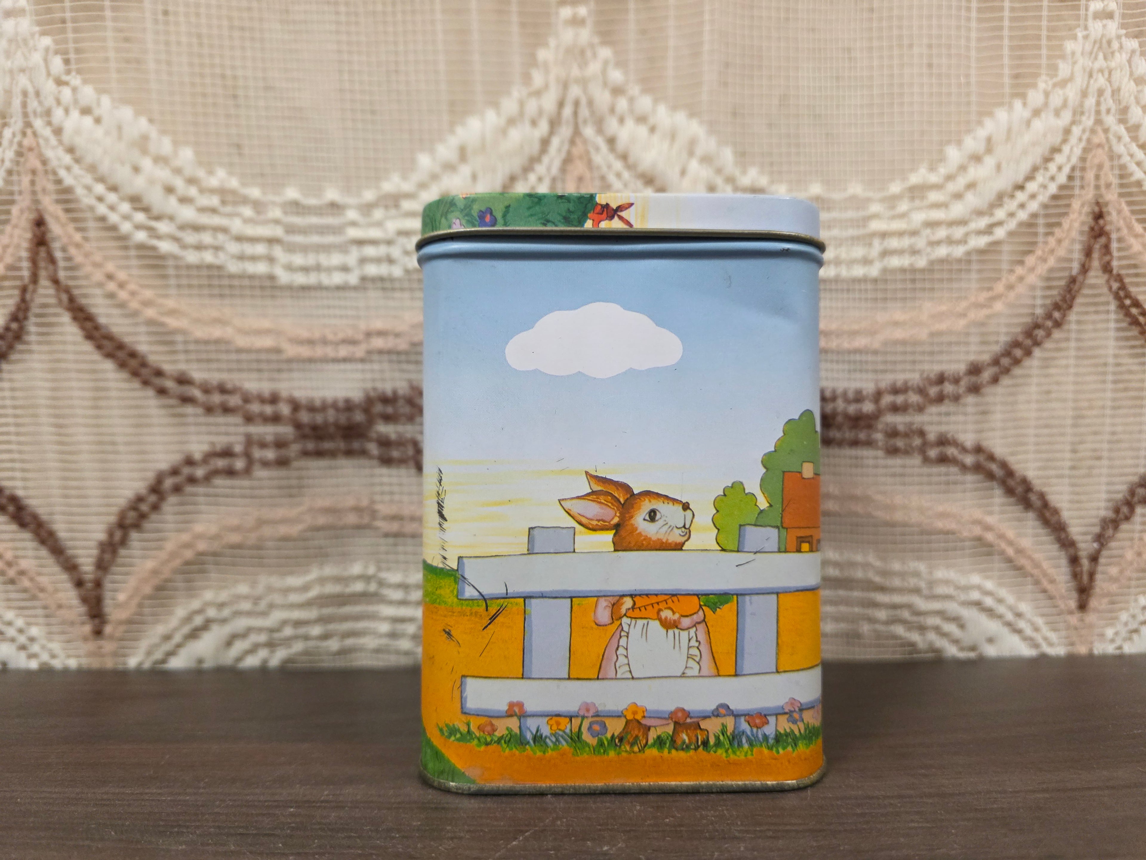 Paasblik met paashaasjes 12 x 8,5 x 8,5 cm