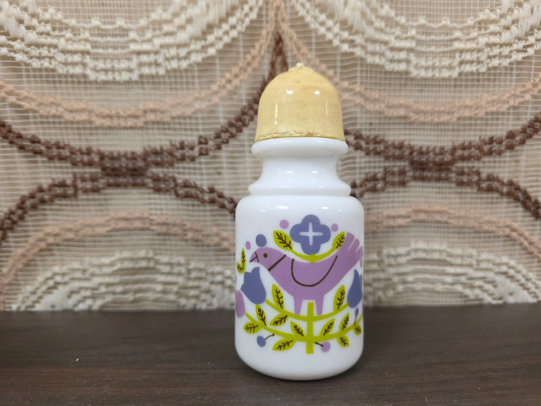 Wit zoutvaatje lila-paarse vogel