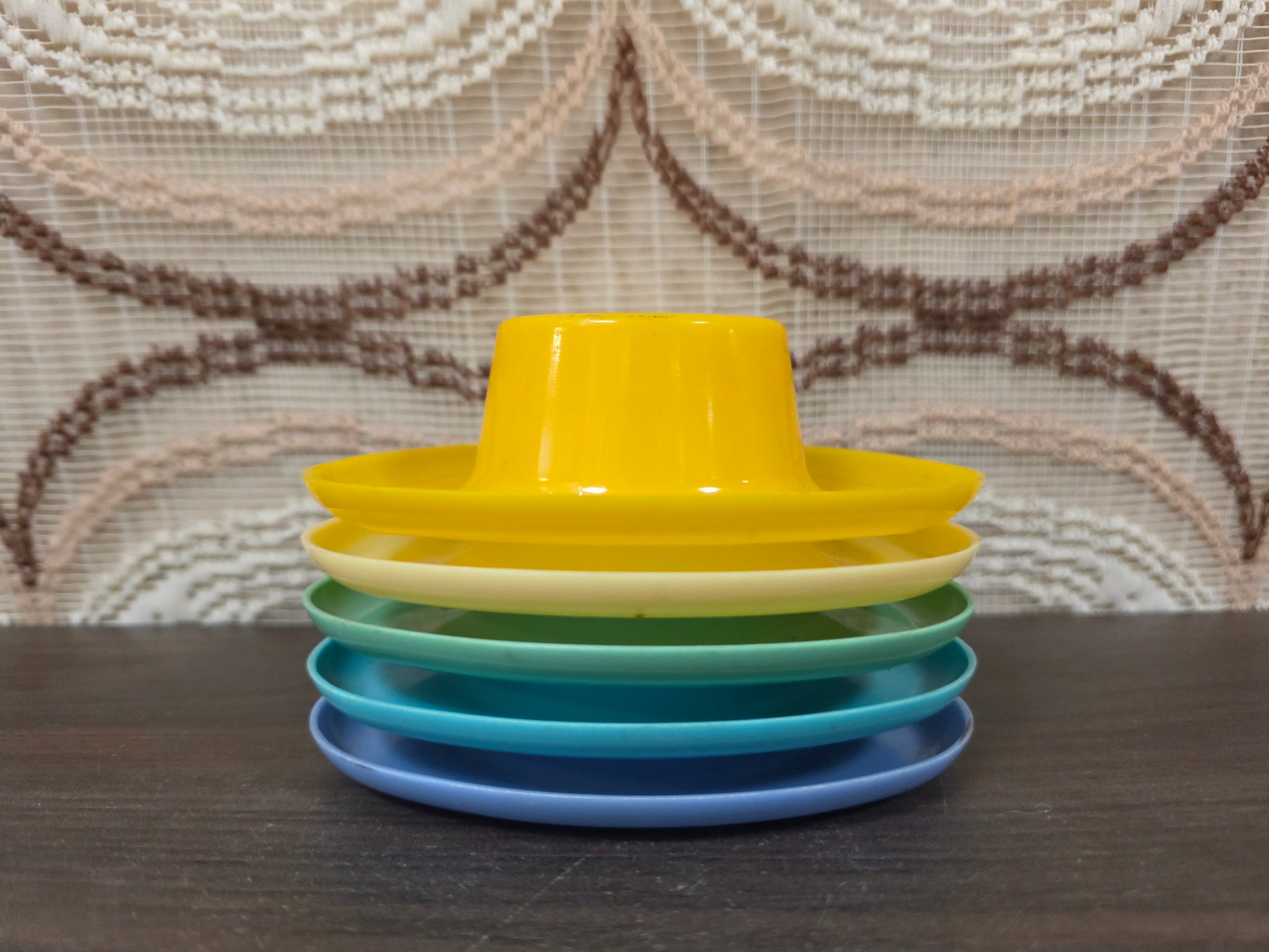 Vintage eierdoppen set van 5 kleurrijk kunststof