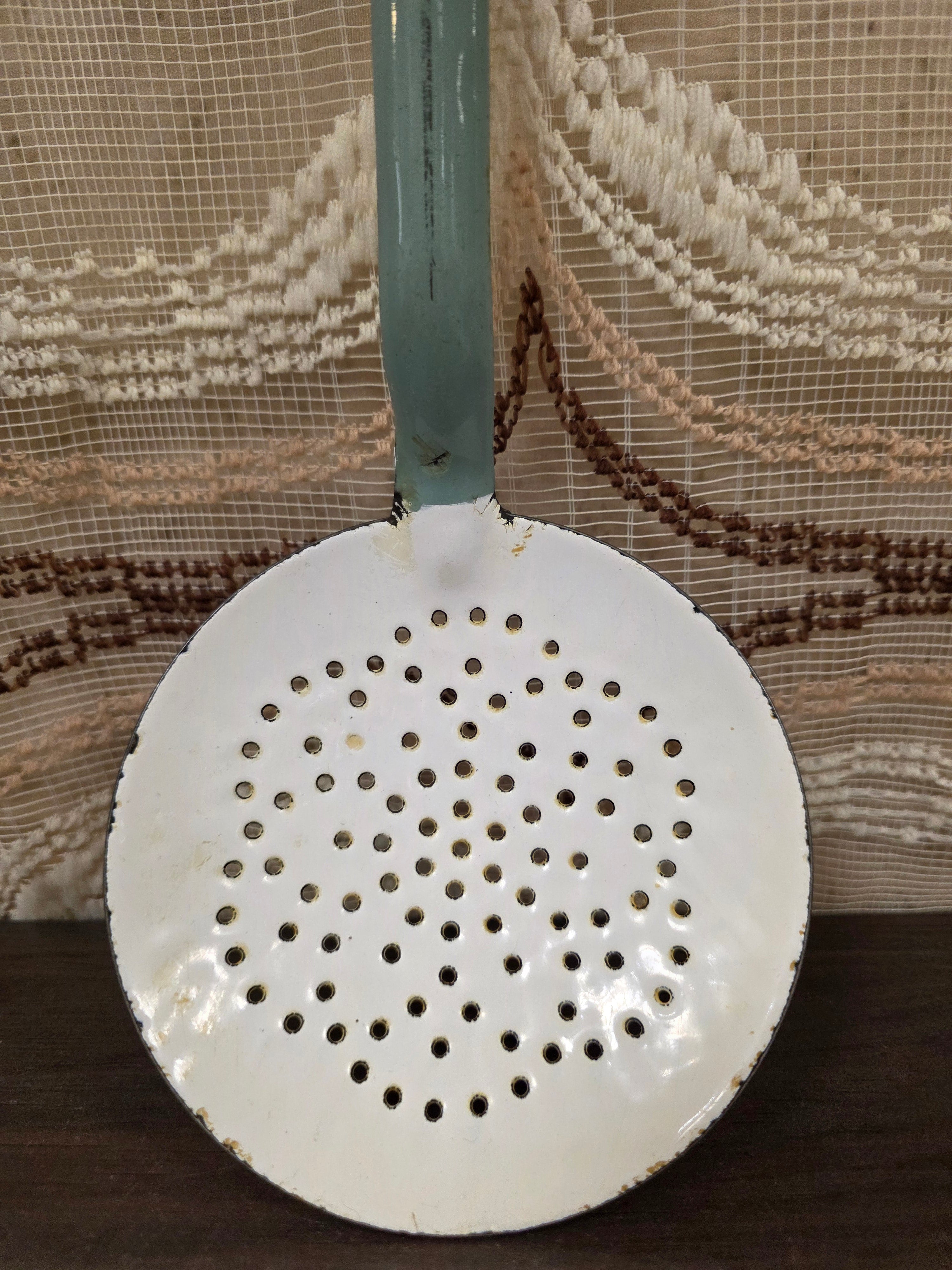 Vintage emaille schuimspaan mintgroen wit keukengerei