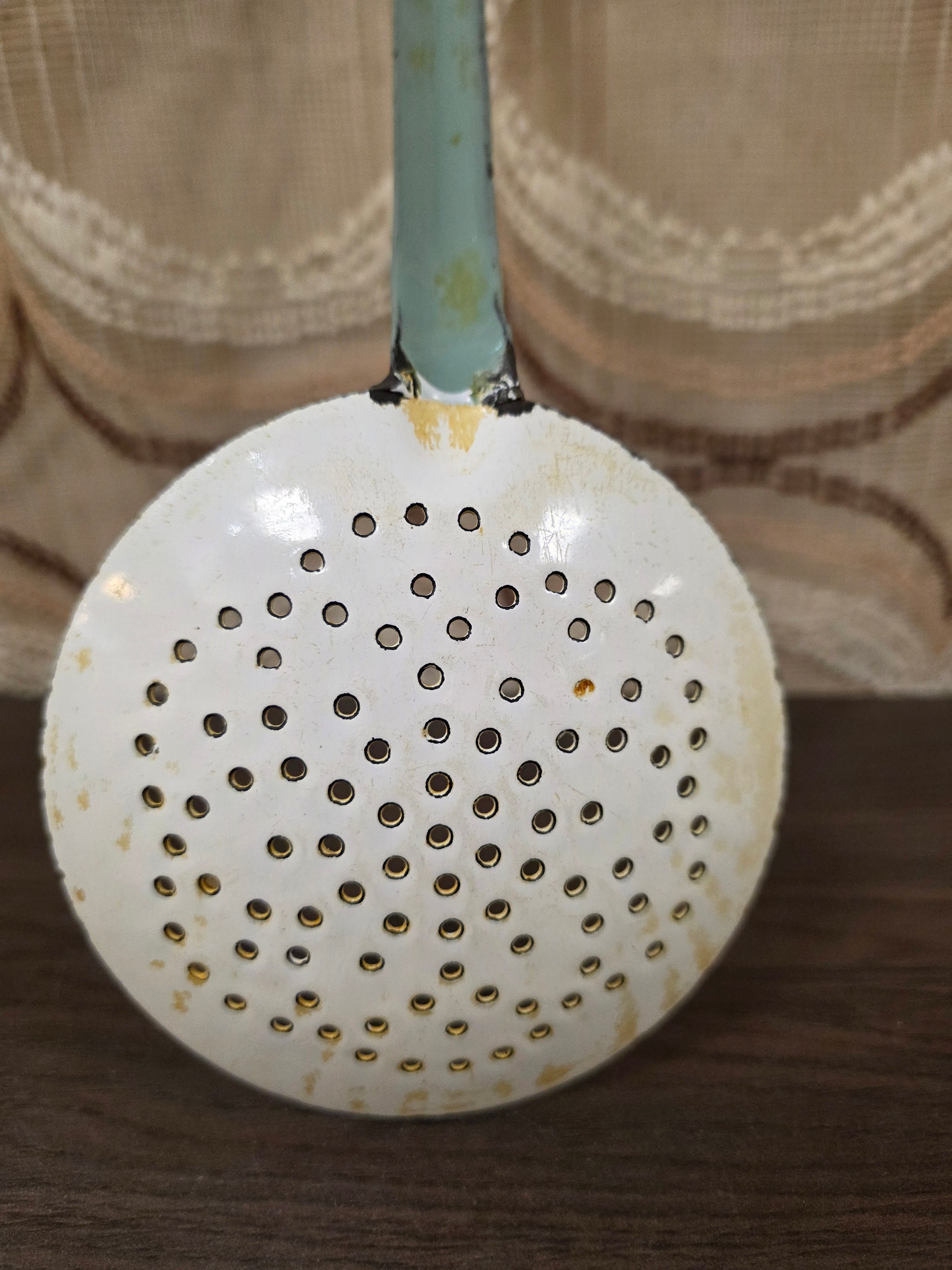 Vintage emaille schuimspaan mintgroen wit keukengerei