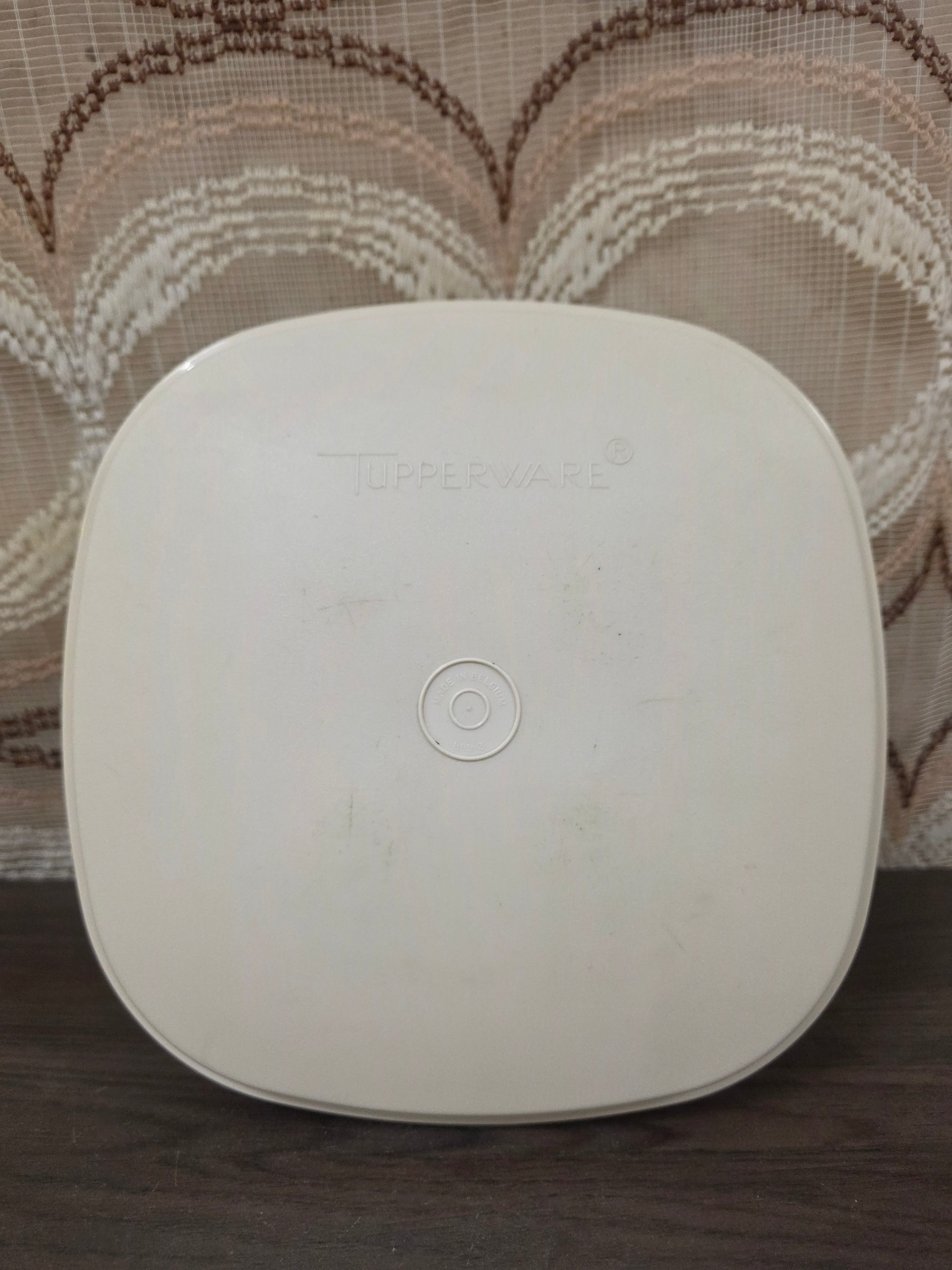 Tupperware beige serveerwonder met vergiet