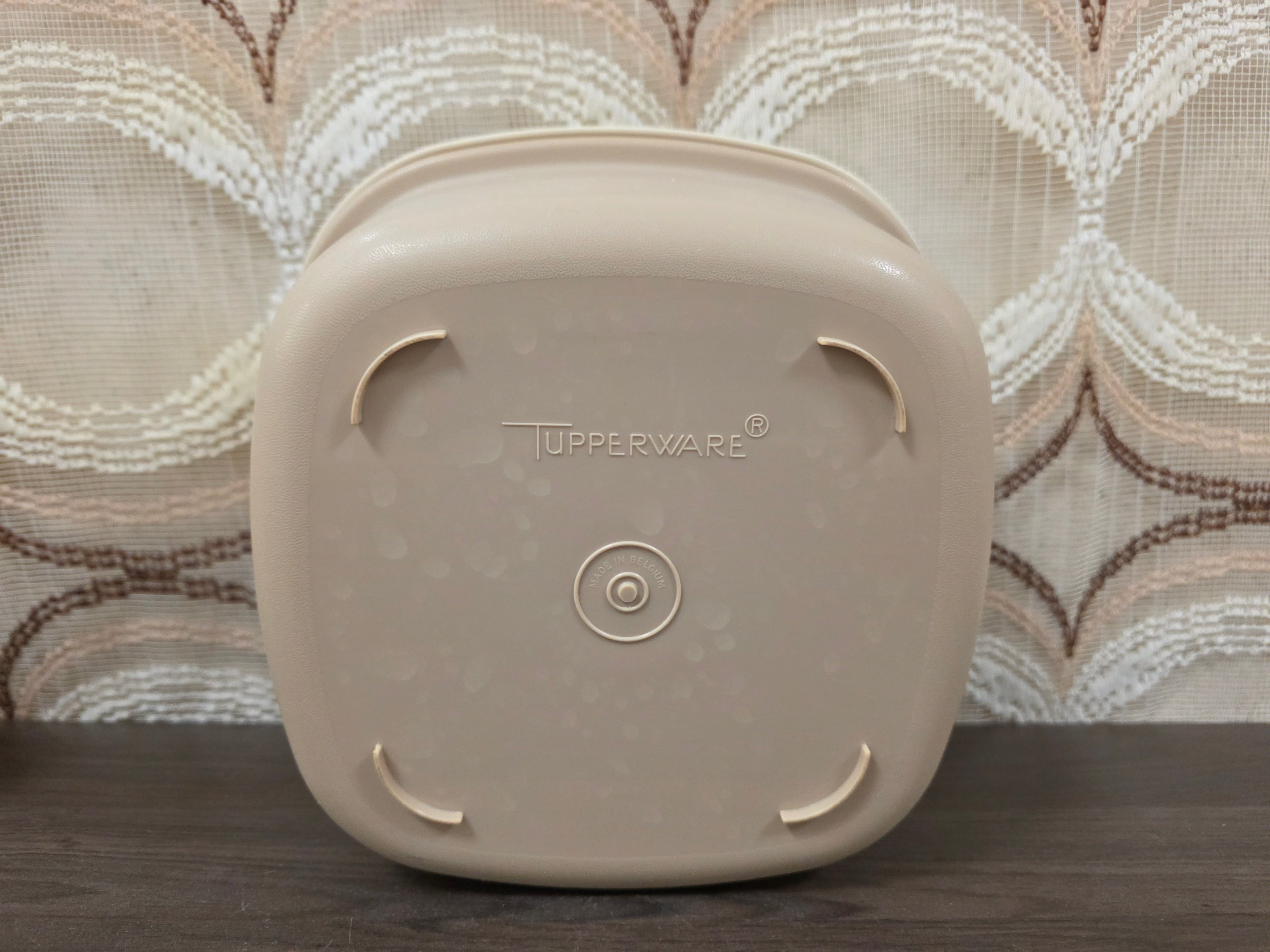 Tupperware beige serveerwonder met vergiet