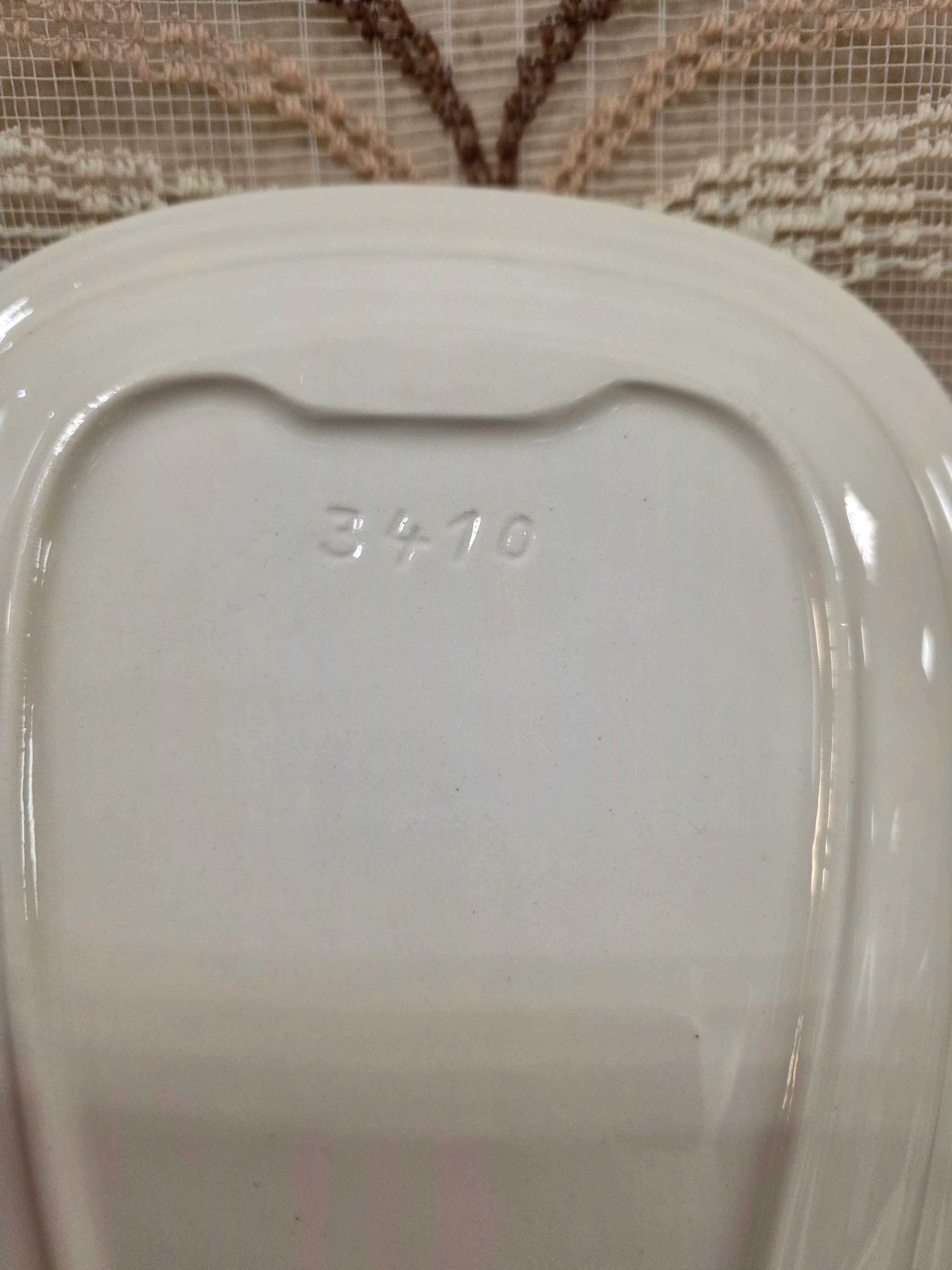 Vintage serveerschaal driehoekig roze rand Petrus Regout stijl