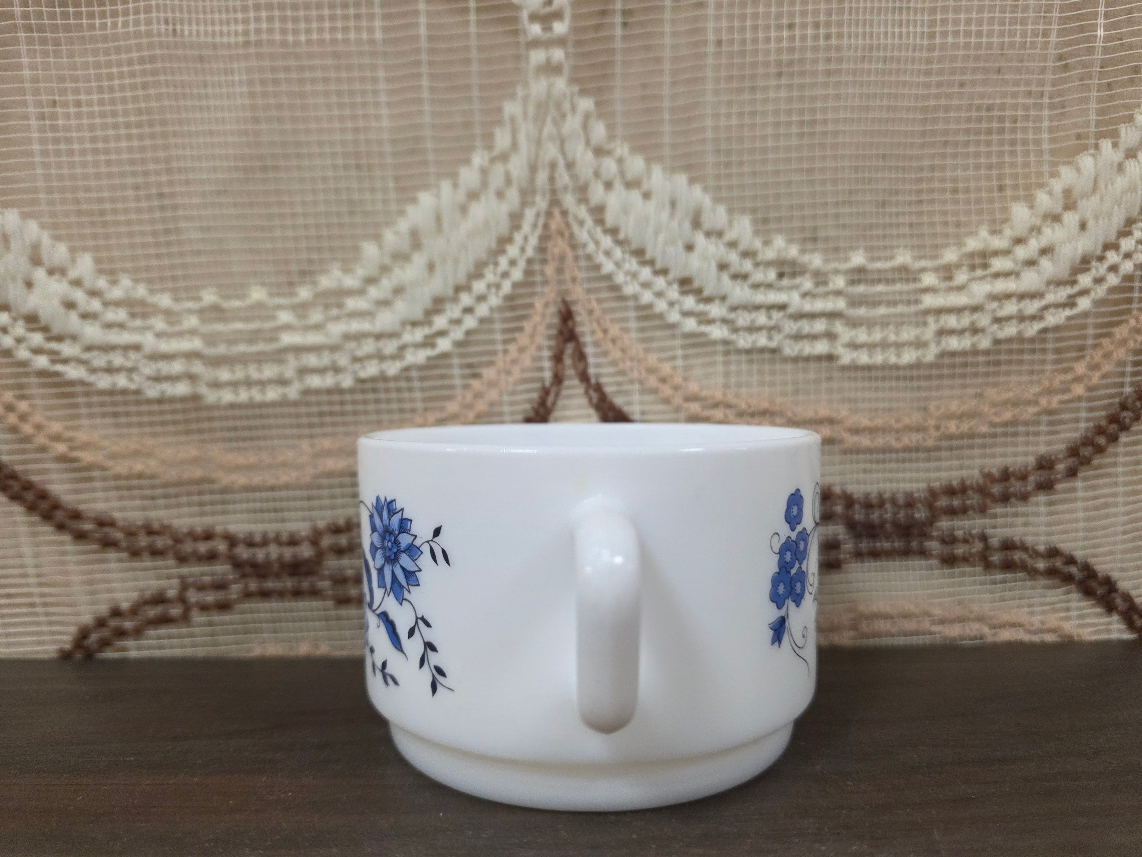 Arcopal Aster kopje wit blauw bloemen