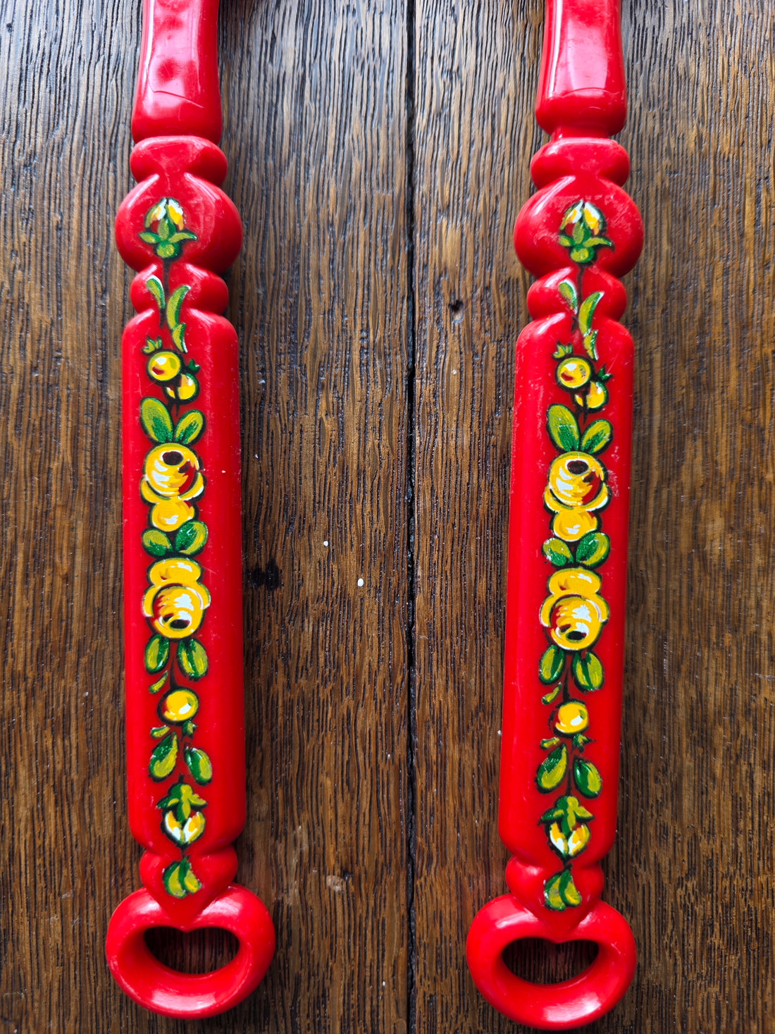 Vintage rood saladebestek kunststof bloemendecor