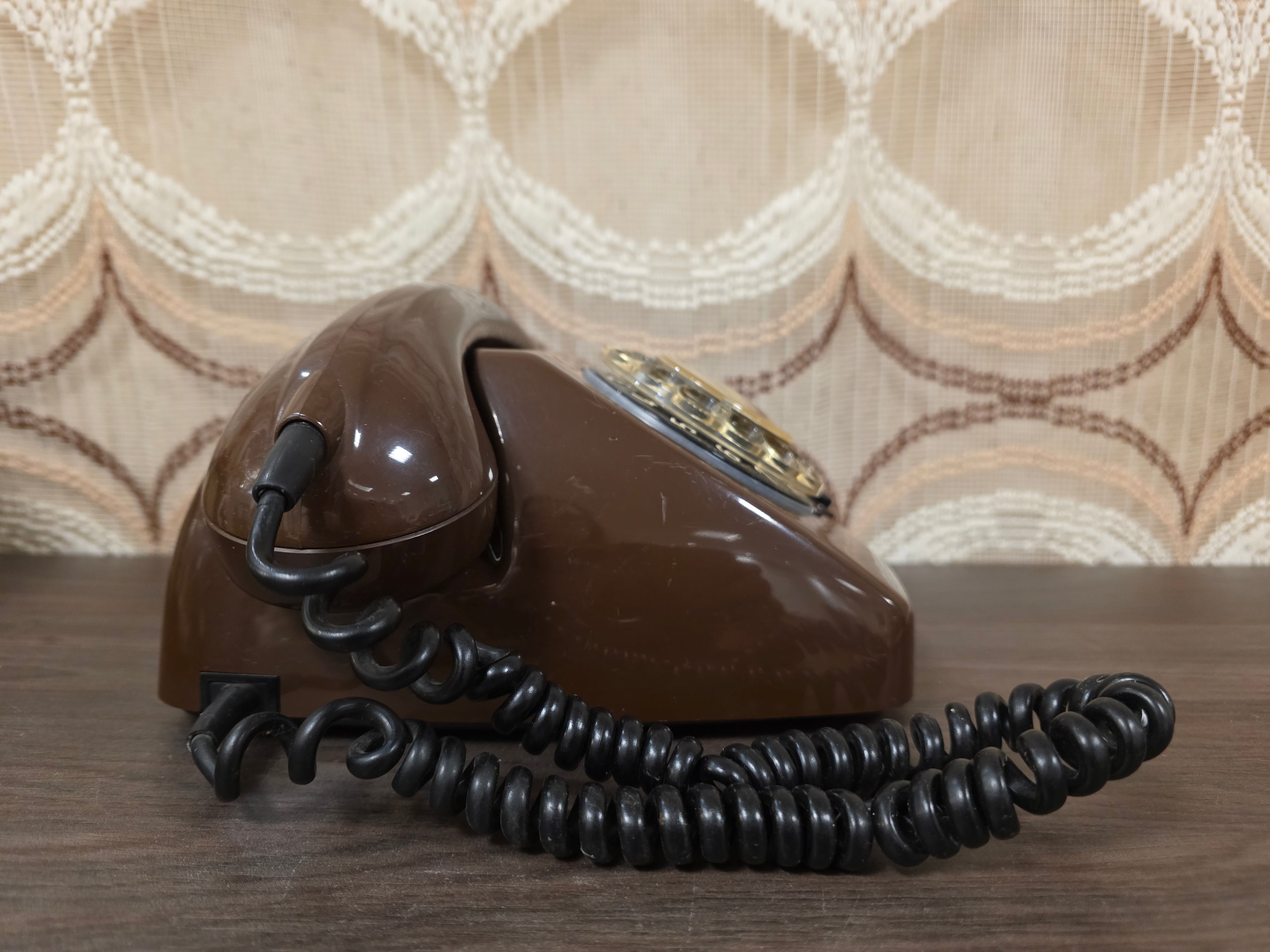 PTT T65 telefoon bruin draaischijf