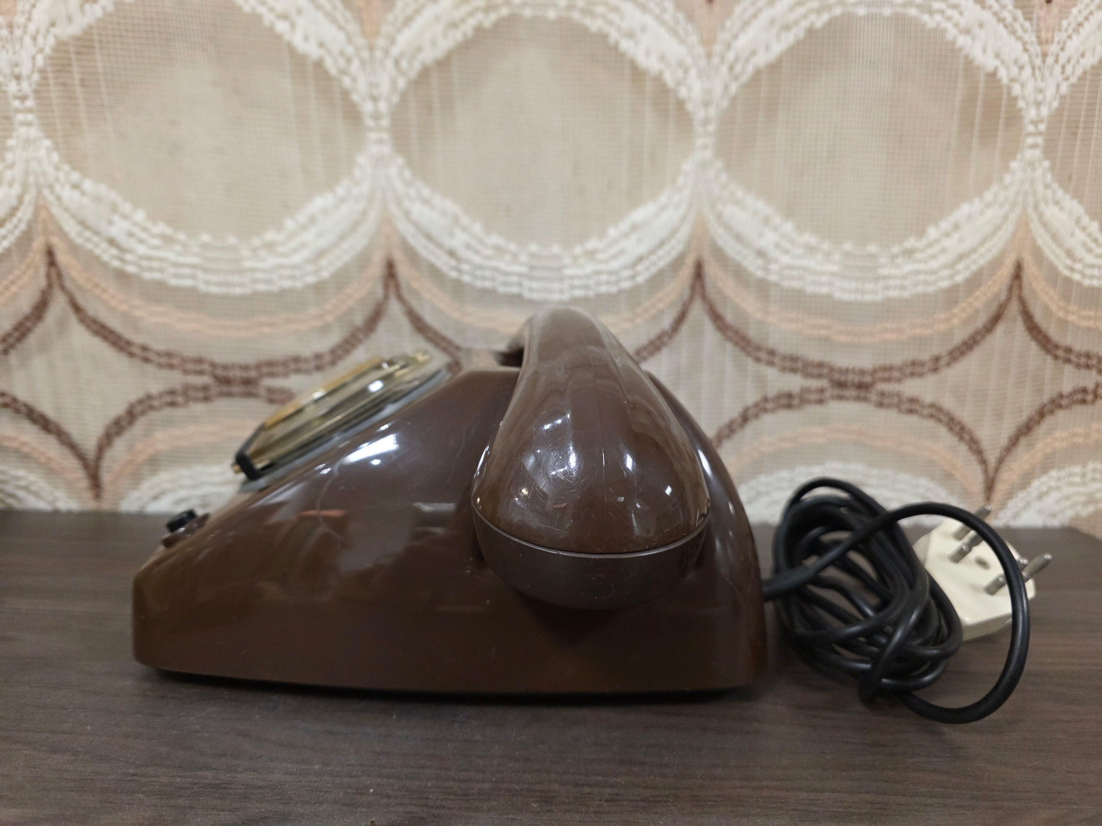 PTT T65 telefoon bruin draaischijf