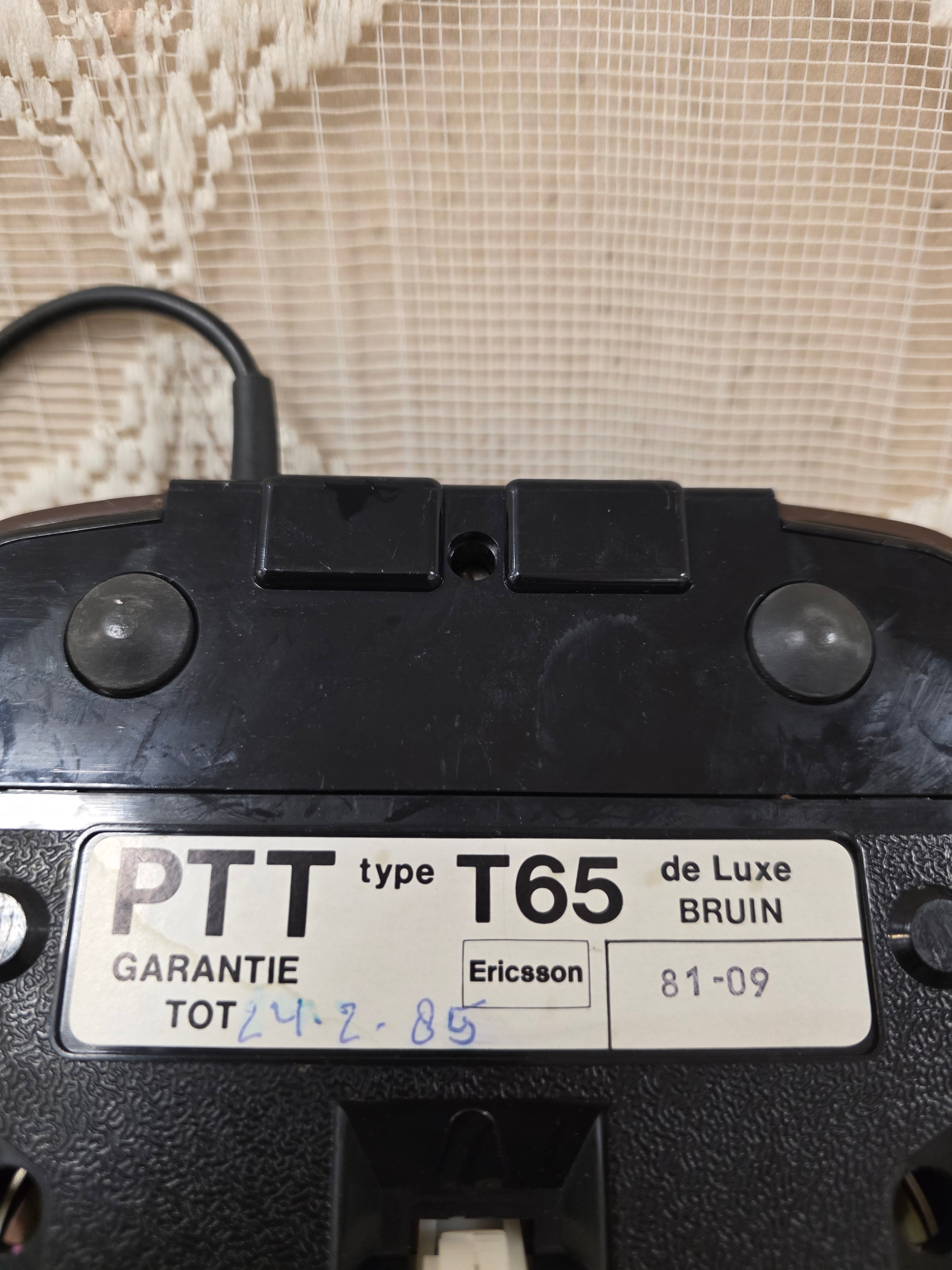 PTT T65 telefoon bruin draaischijf