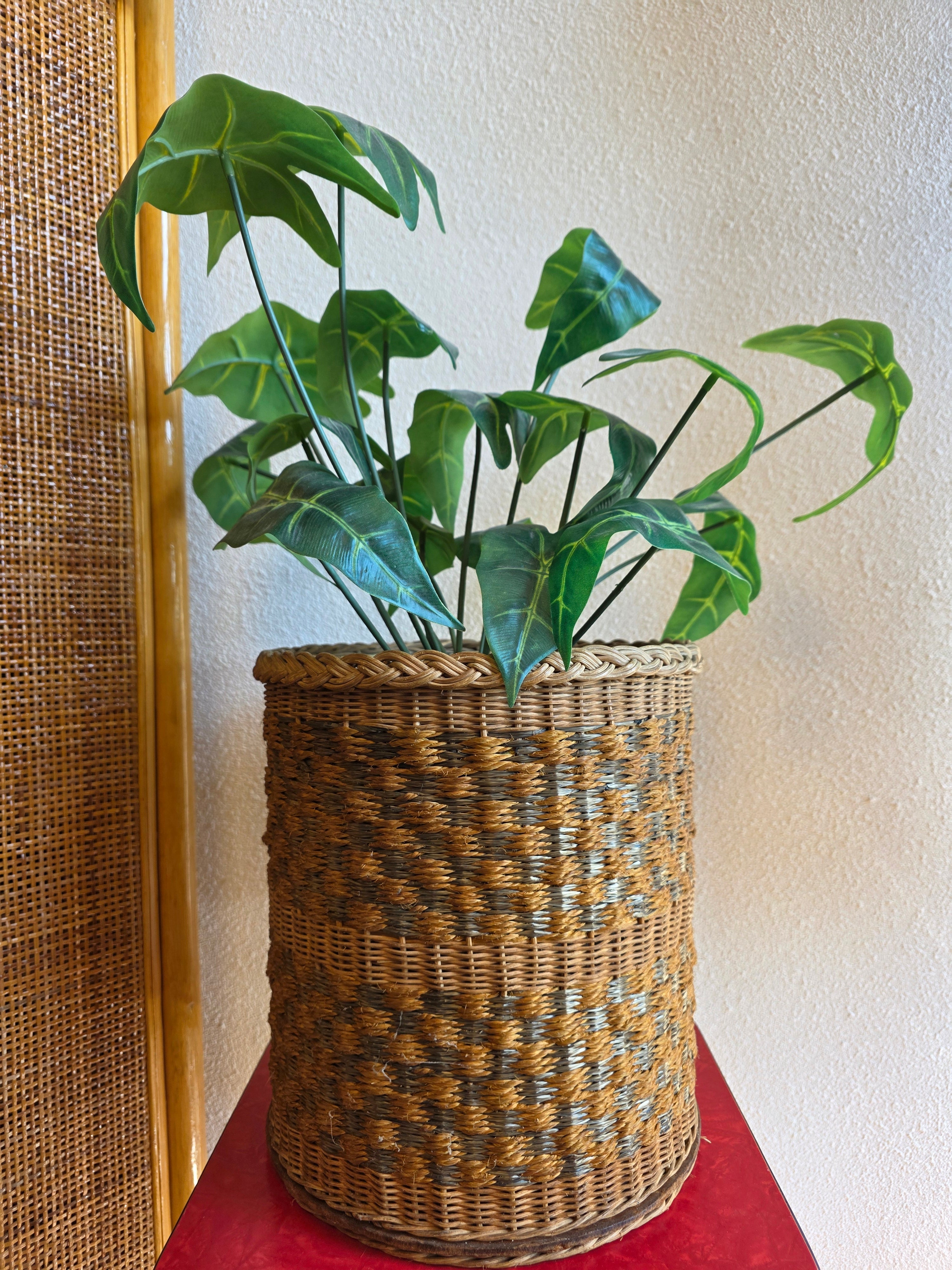 Vintage rotan prullenbak met metalen binnenkant