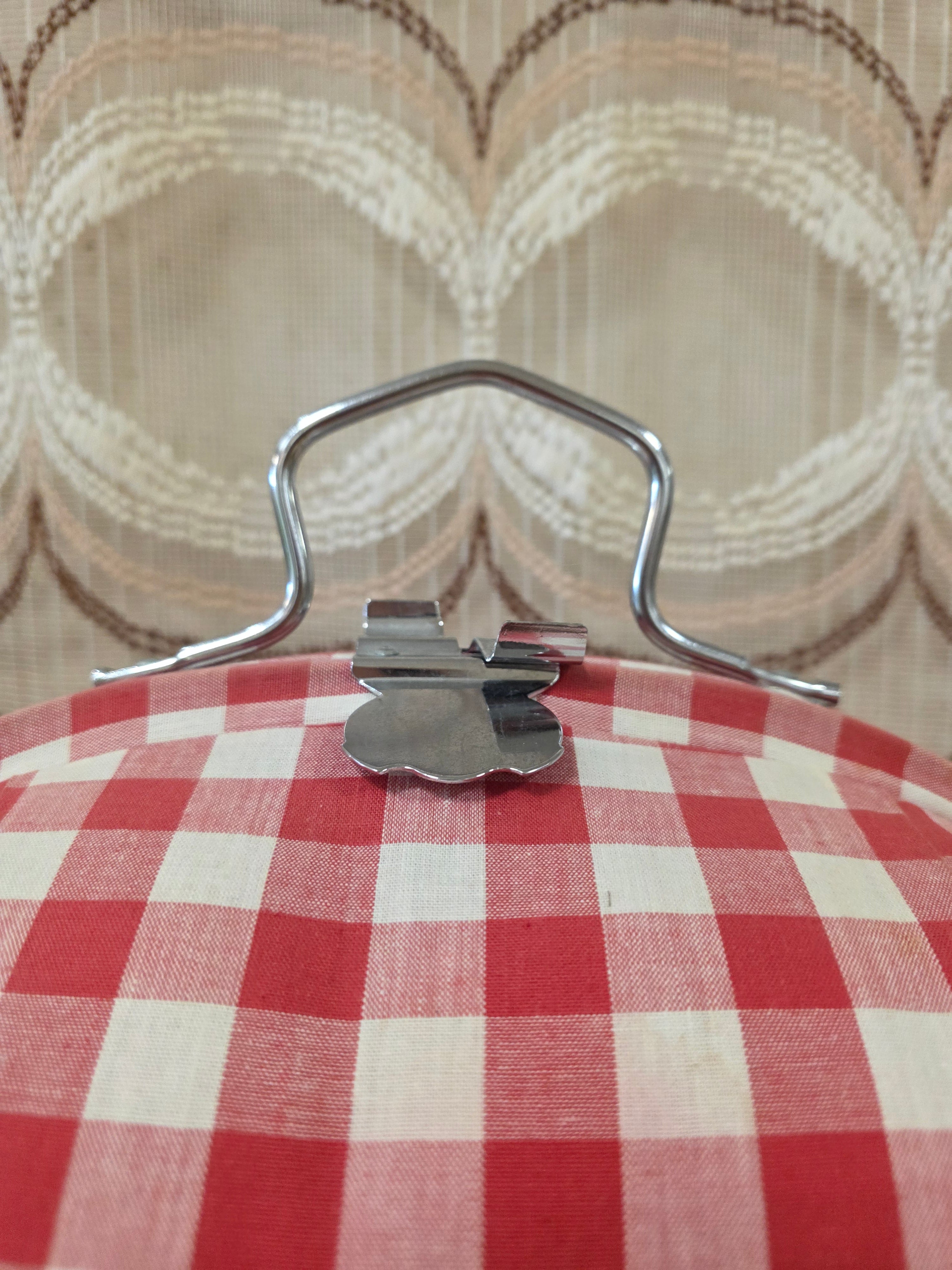 Vintage theebeurs met knip – rood wit geblokt