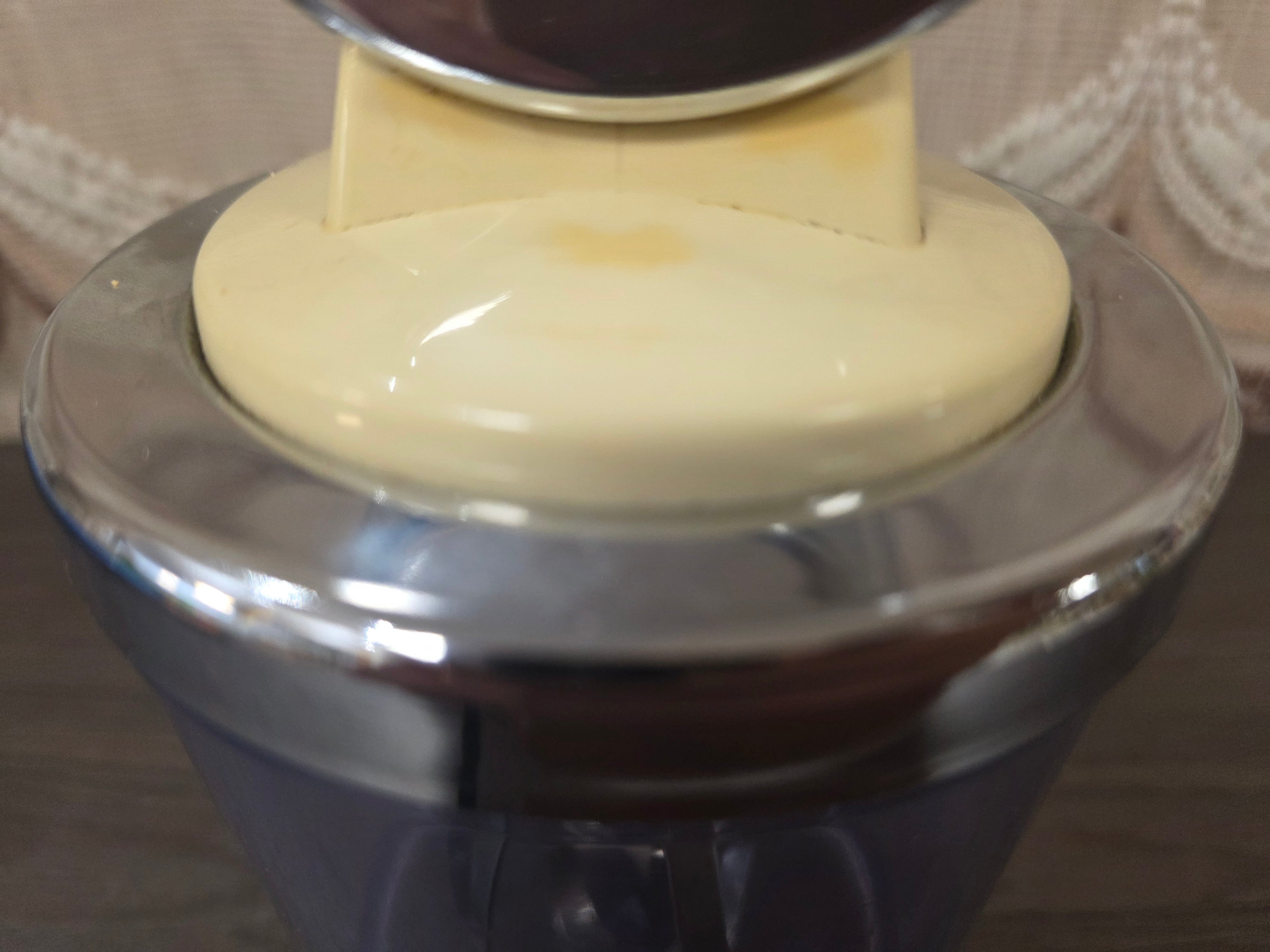 Vintage Brabantia handmixer met slinger
