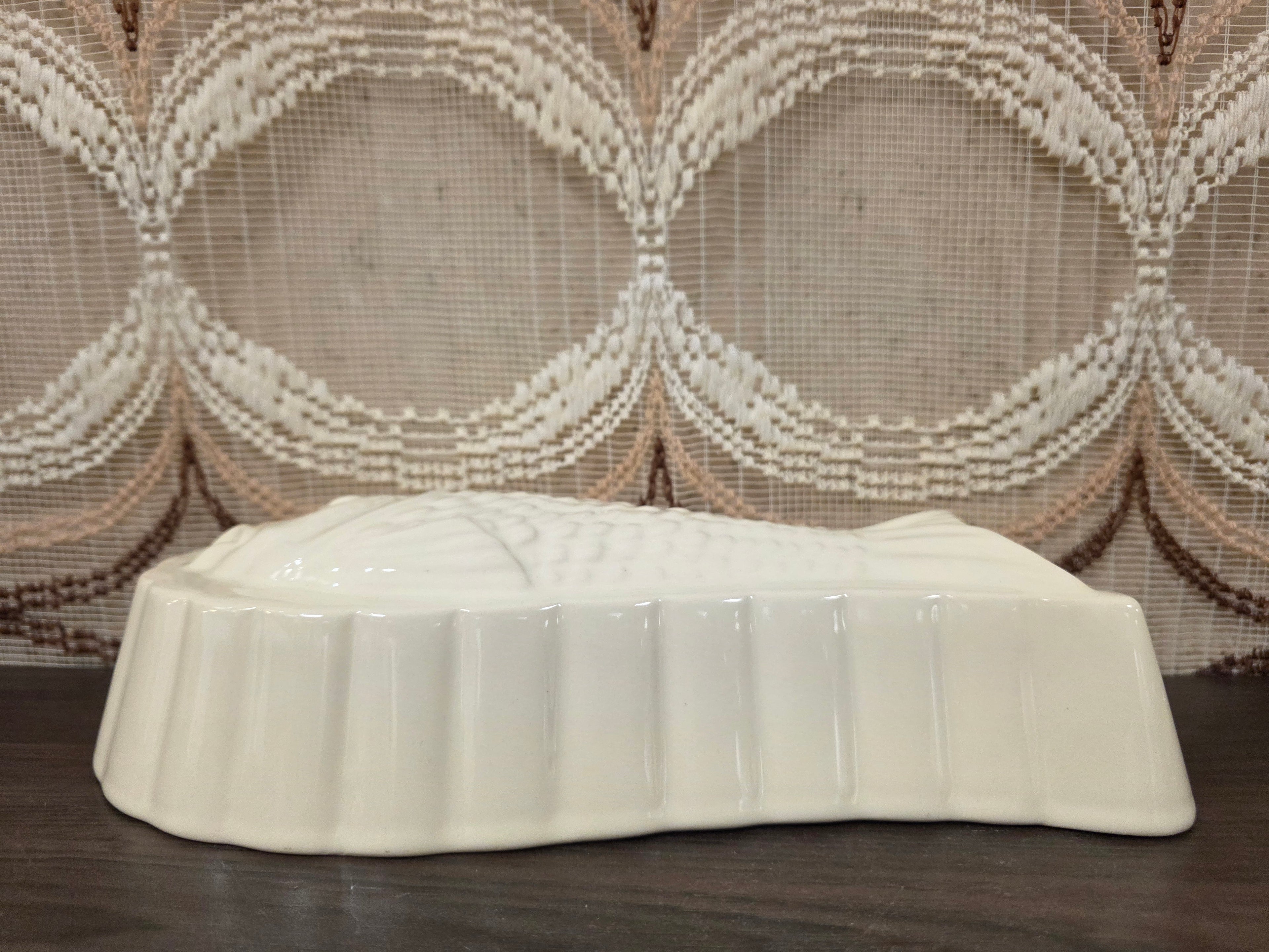 Vintage puddingvorm vis keramiek