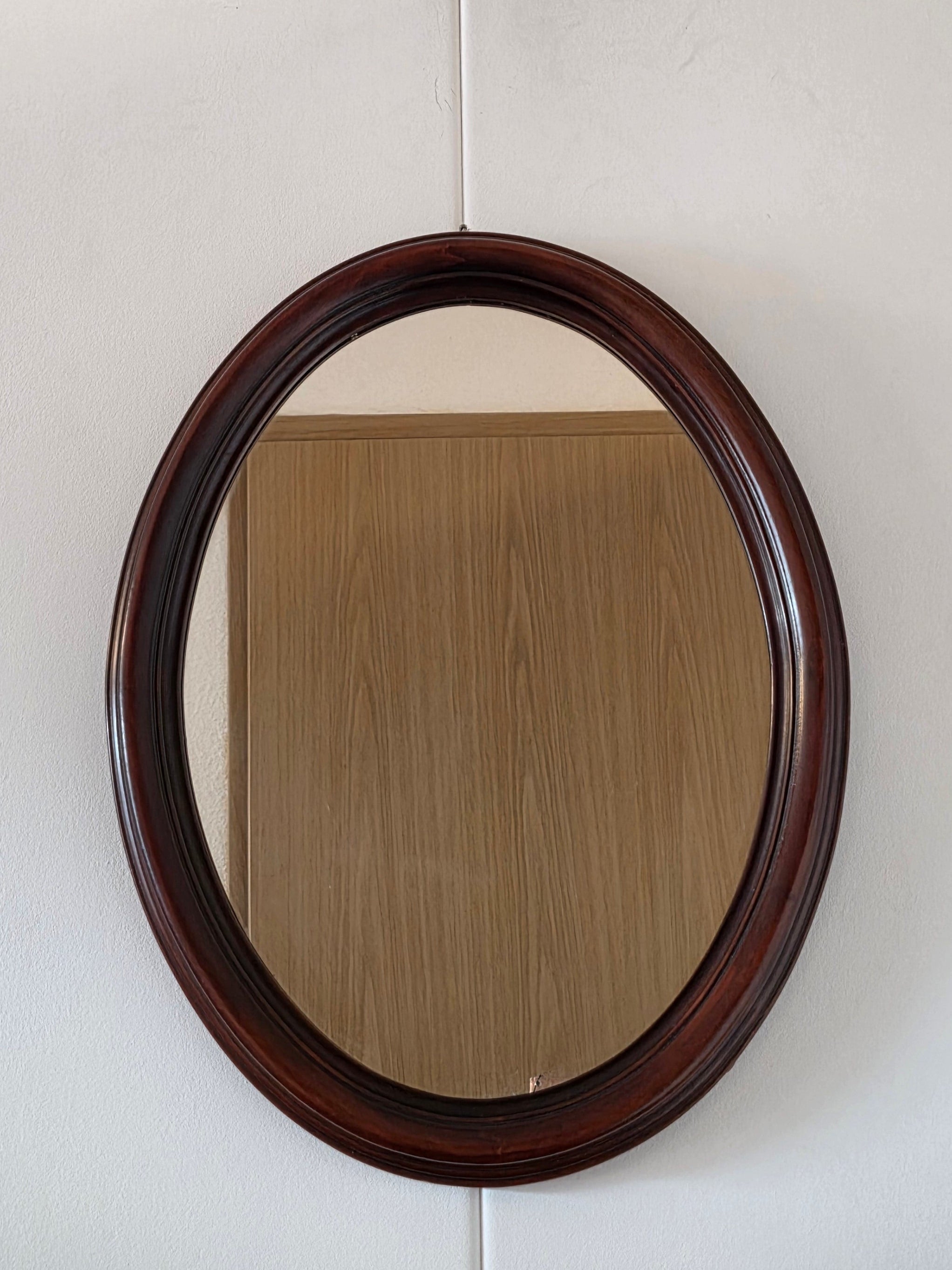 Vintage ovale spiegel met houten lijst