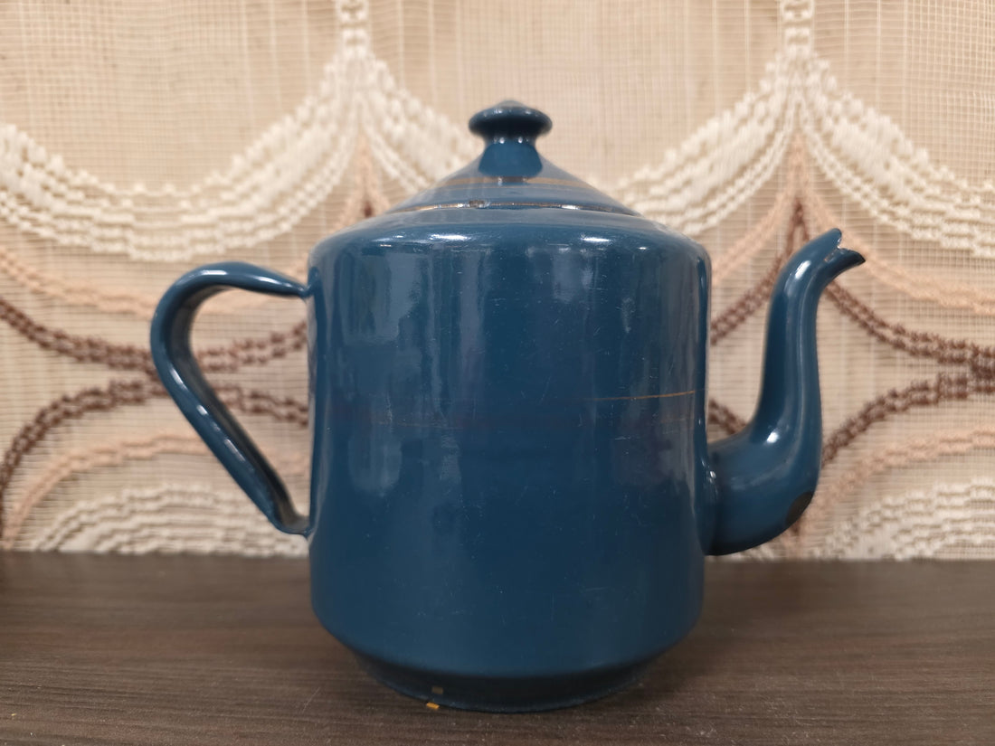 Vintage blauwe emaille koffiepot