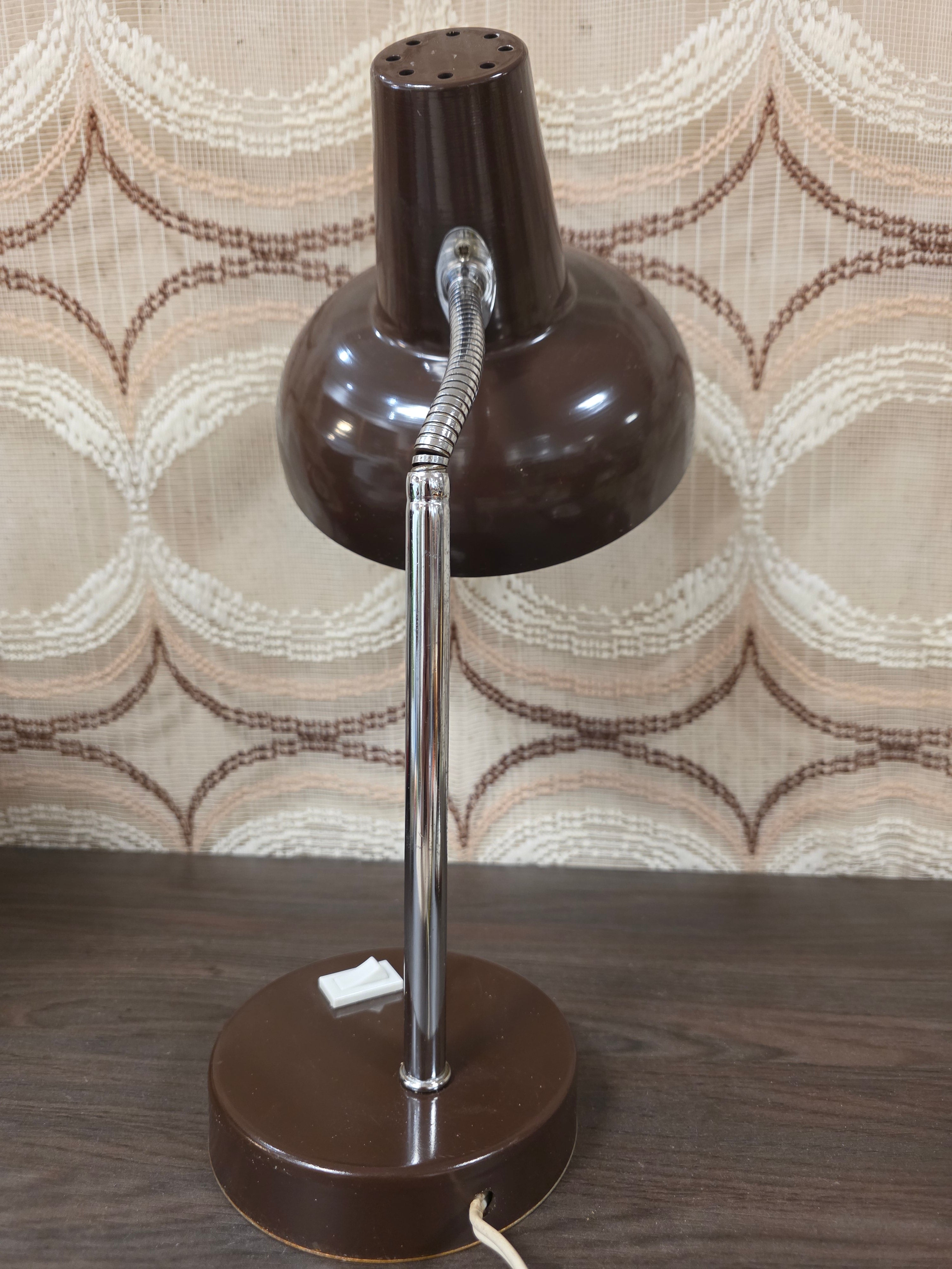 Vintage donkerbruine bureaulamp met verstelbare arm