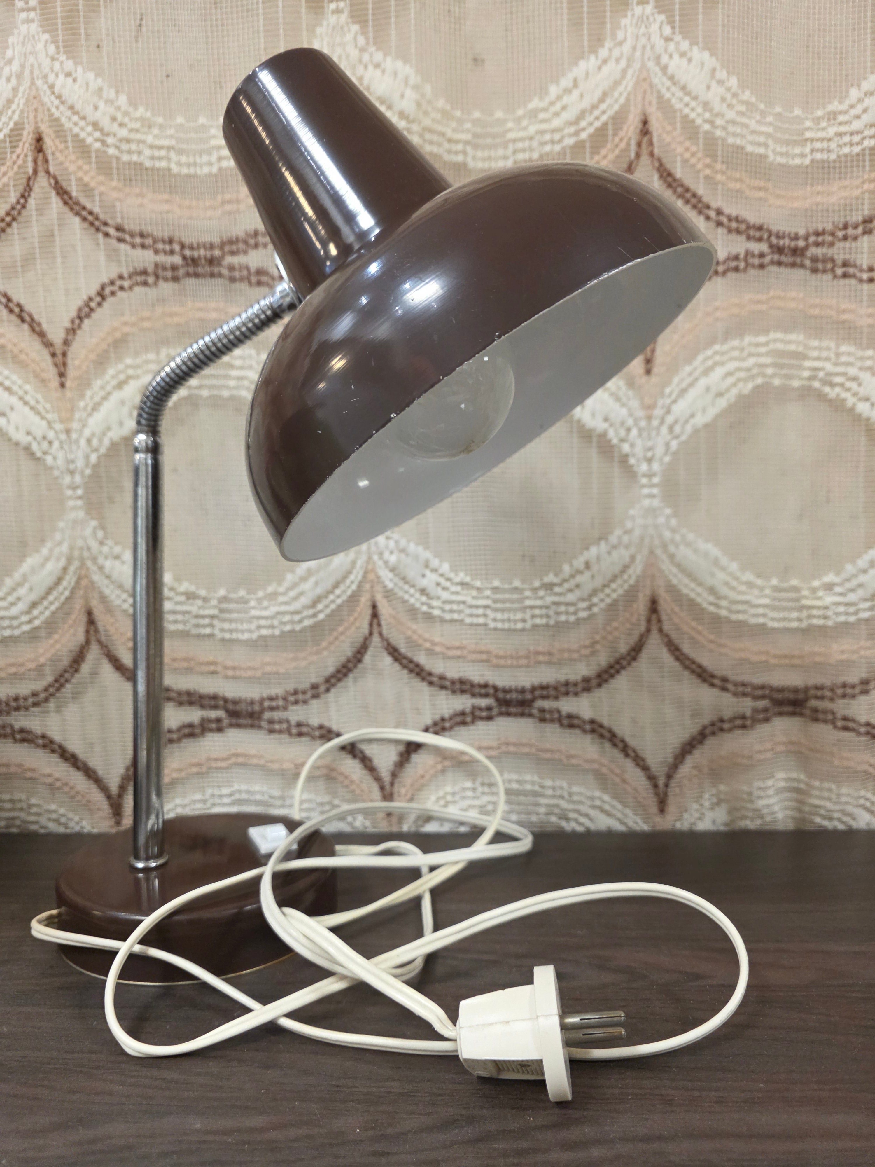 Vintage donkerbruine bureaulamp met verstelbare arm