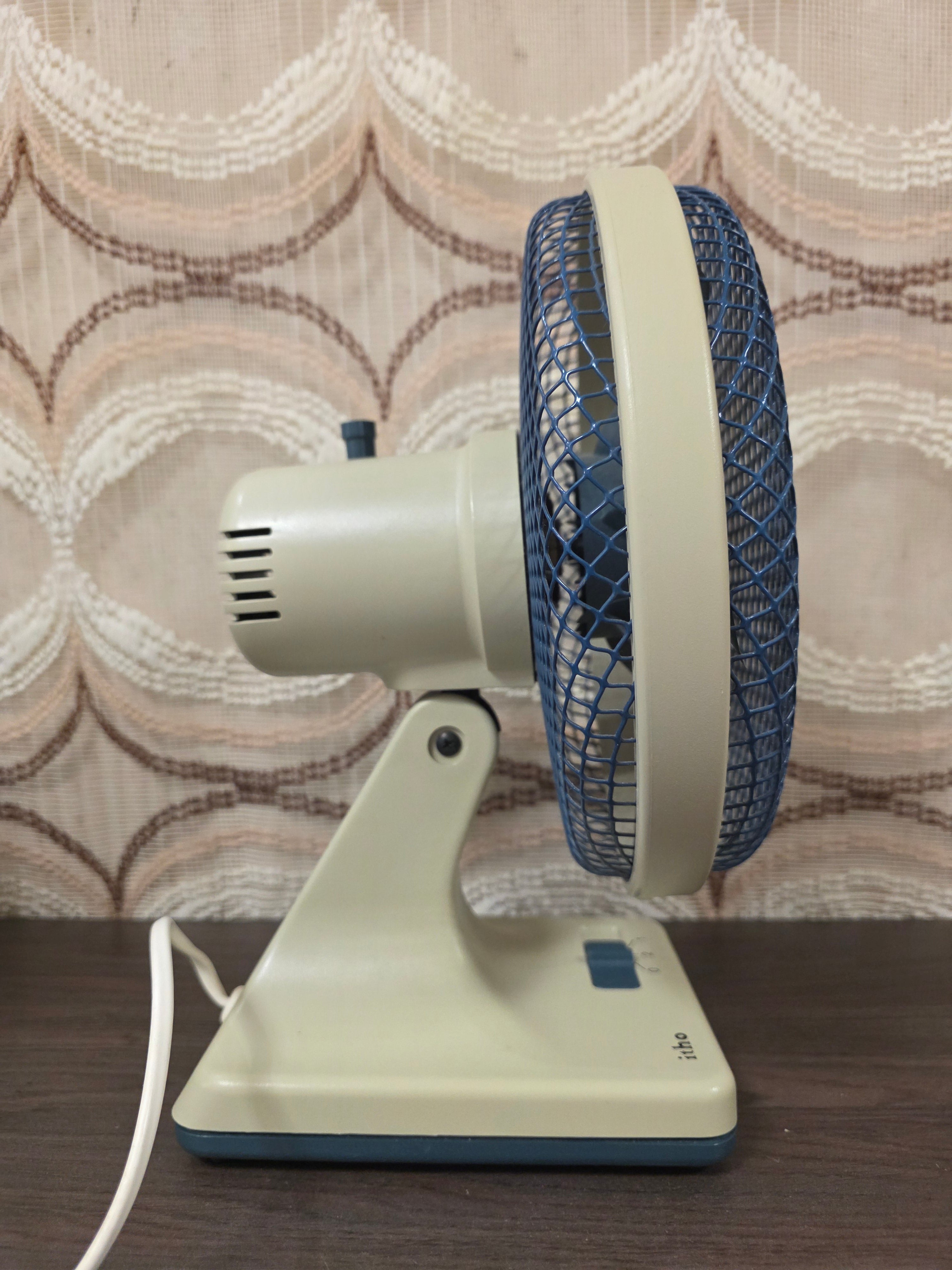 Vintage Itho tafelventilator TV 200 blauw crème