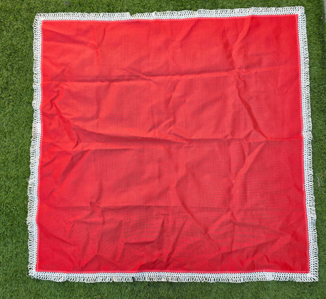 Vintage vinyl tafelkleed rood met witte sierrand