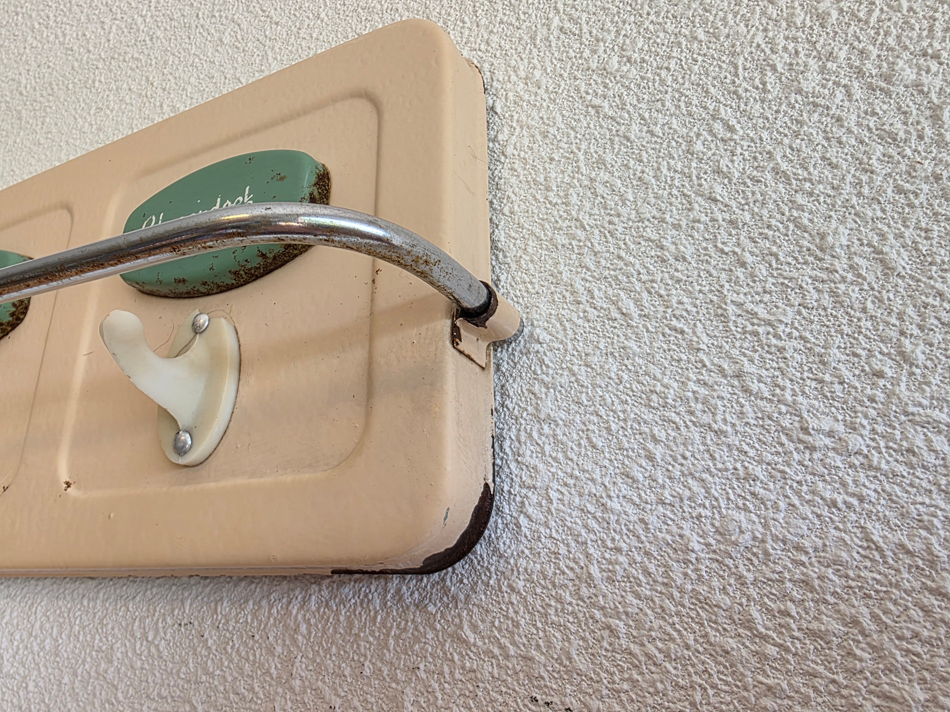 Vintage wandrek handdoeken 4 haken crème mintgroen