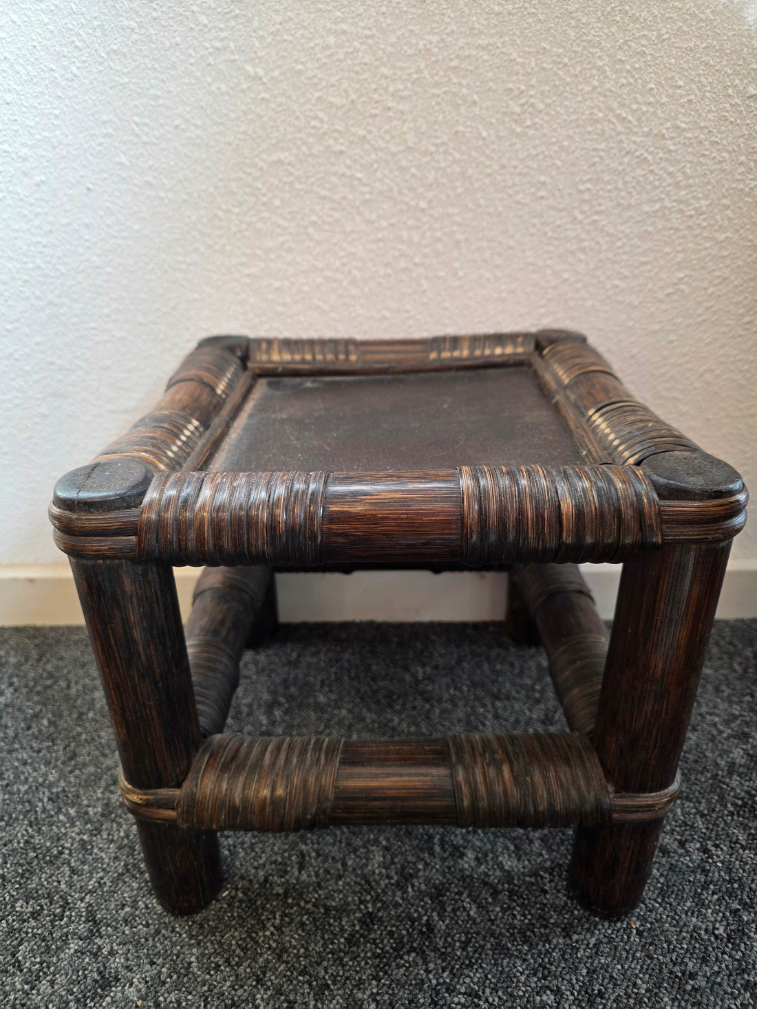 Houten vintage rotan plantentafeltje 25 cm