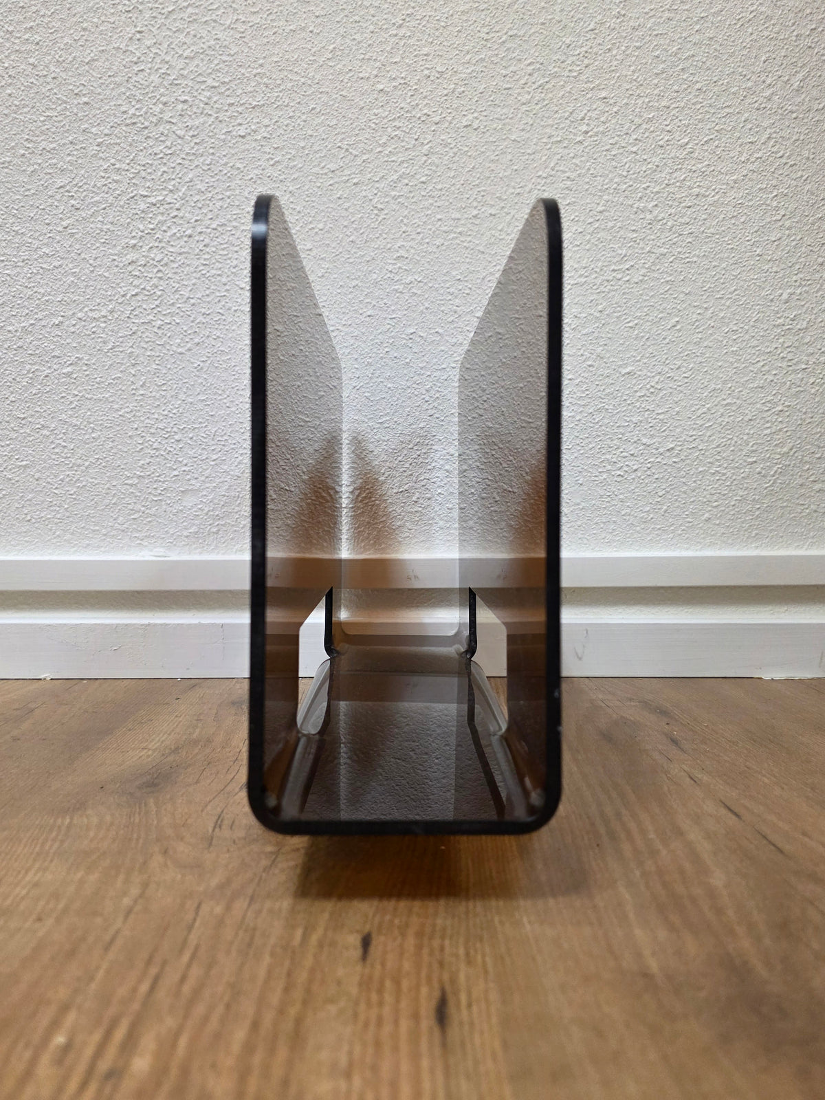 Vintage Space Age lp-houder van donkerbruin plexiglas