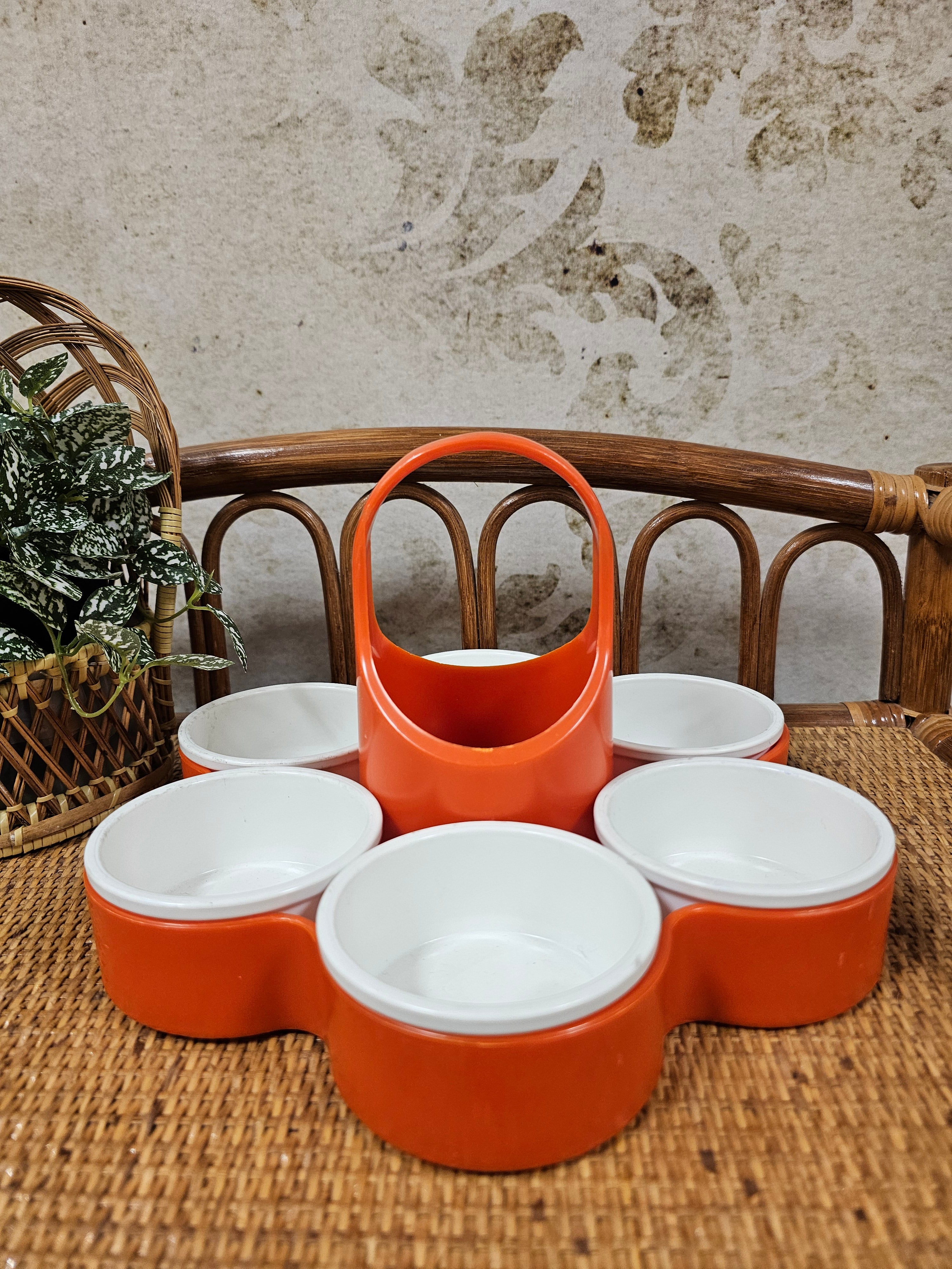 Vintage snackschaal oranje met wit Dialene Better maid