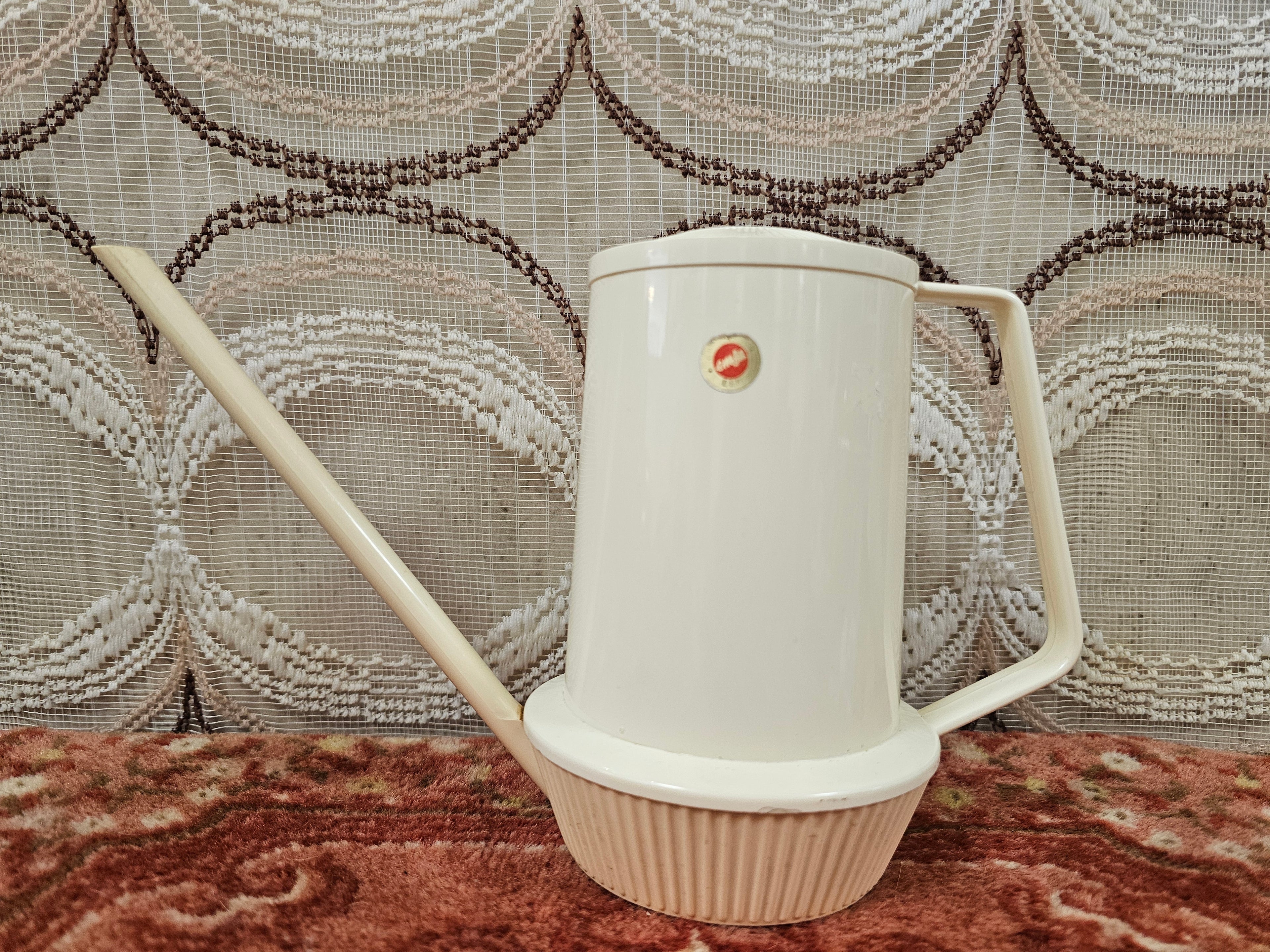Witte kunststof Emsa gieter met rood logo originele jaren 70