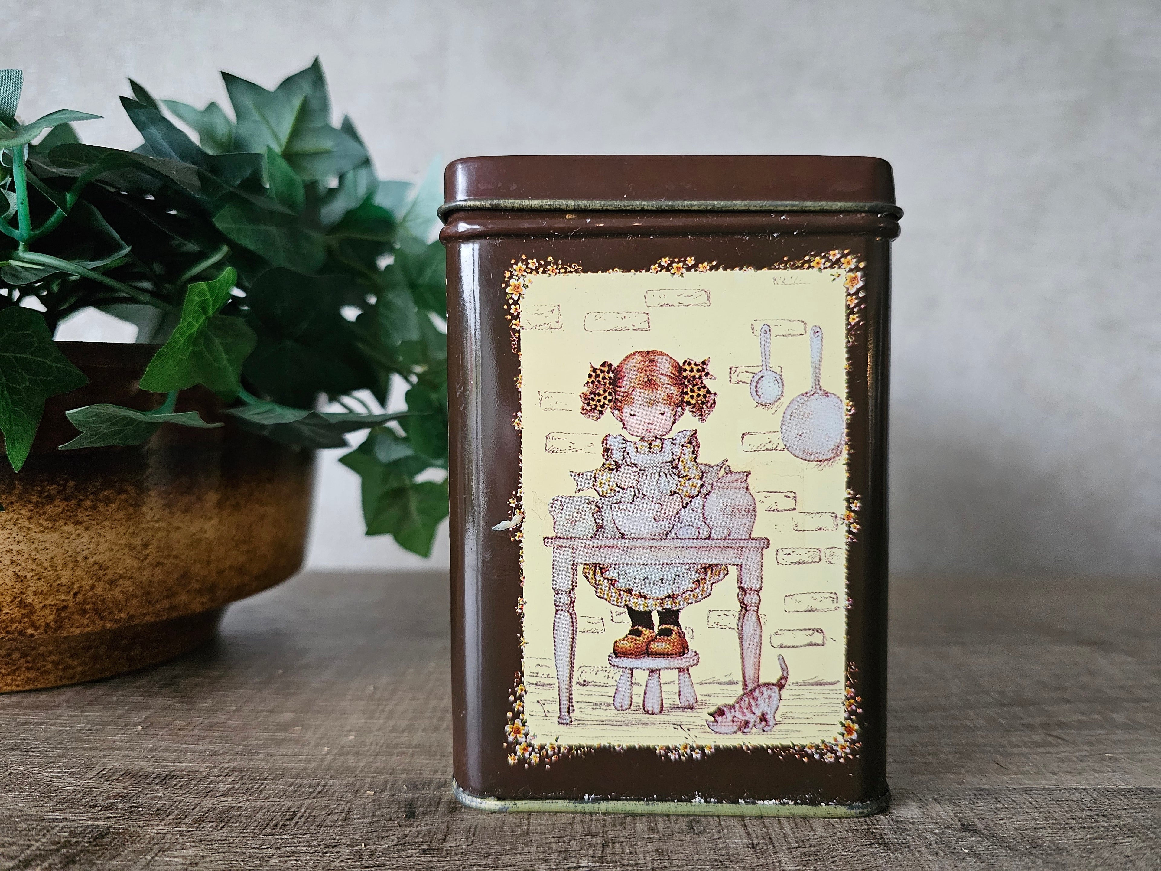 Sarah Kay vierkant bruin blik