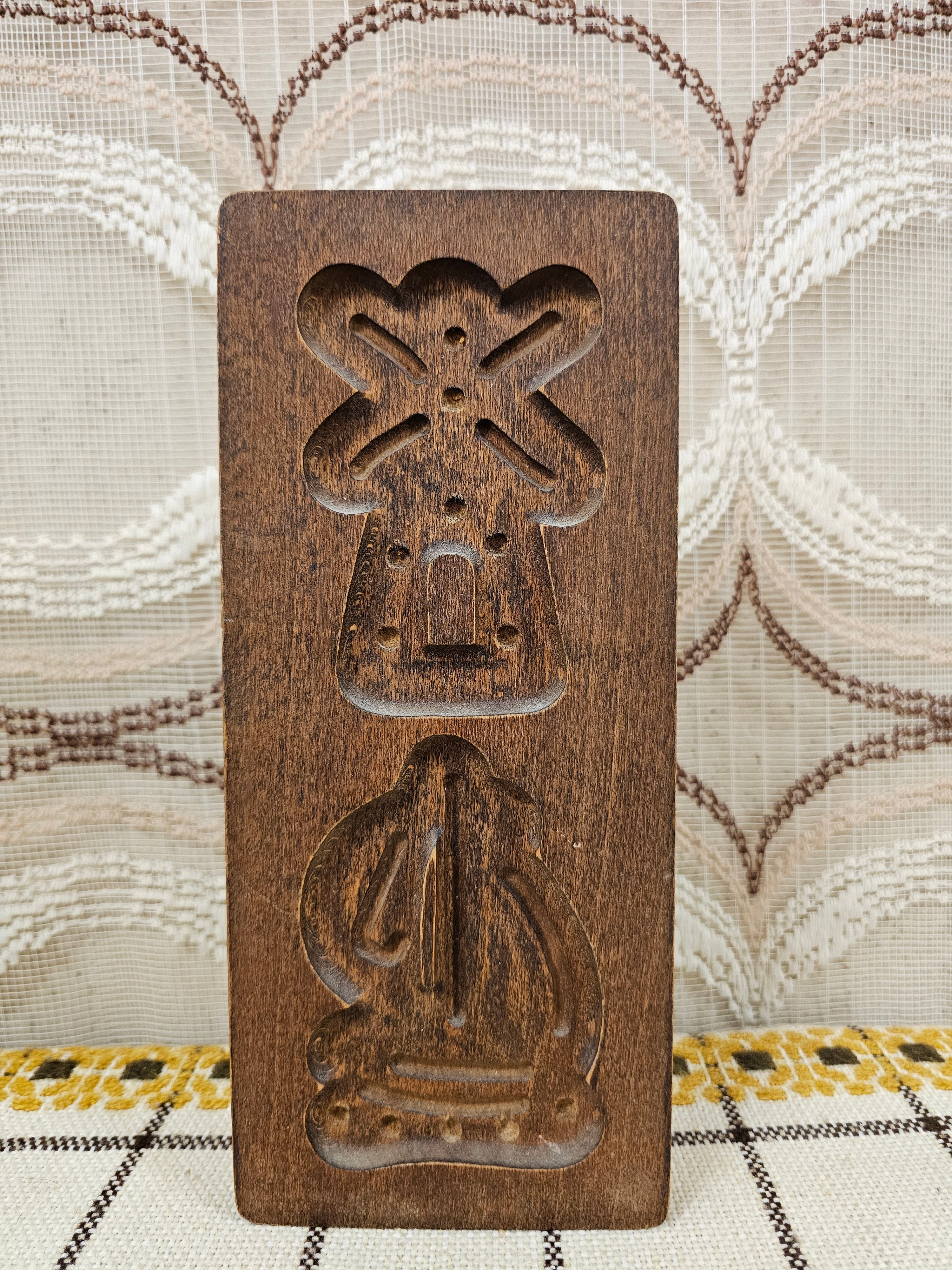 Vintage houten speculaasplank met molen en zeilschip – 23,5 x 11 cm