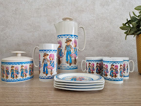 Miss Petticoat plastic theeservies